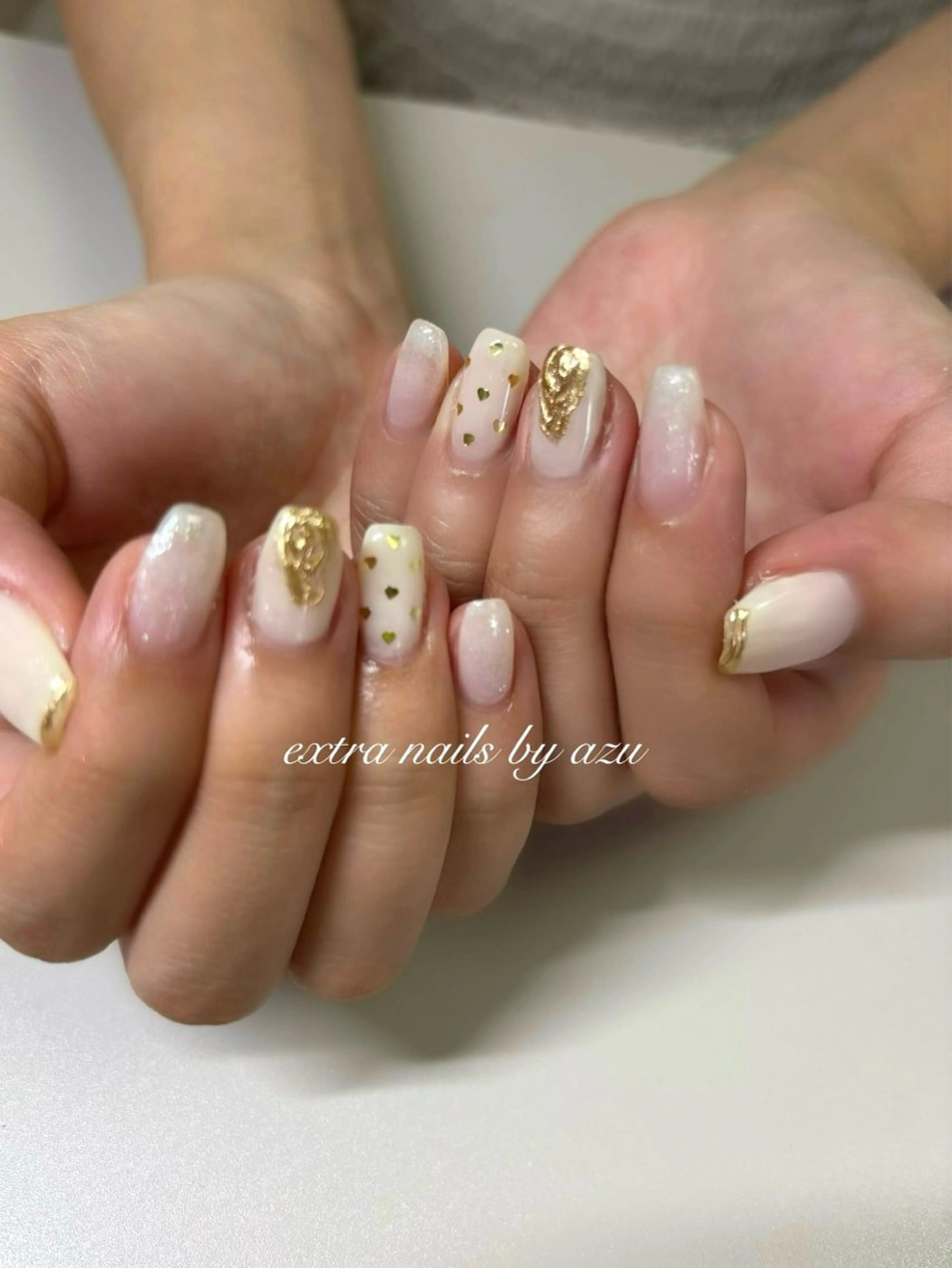 ネイル ハート 持ち込み ニュアンスネイル ホワイト ハンドネイル extranails /wax　azuのネイルデザイン
