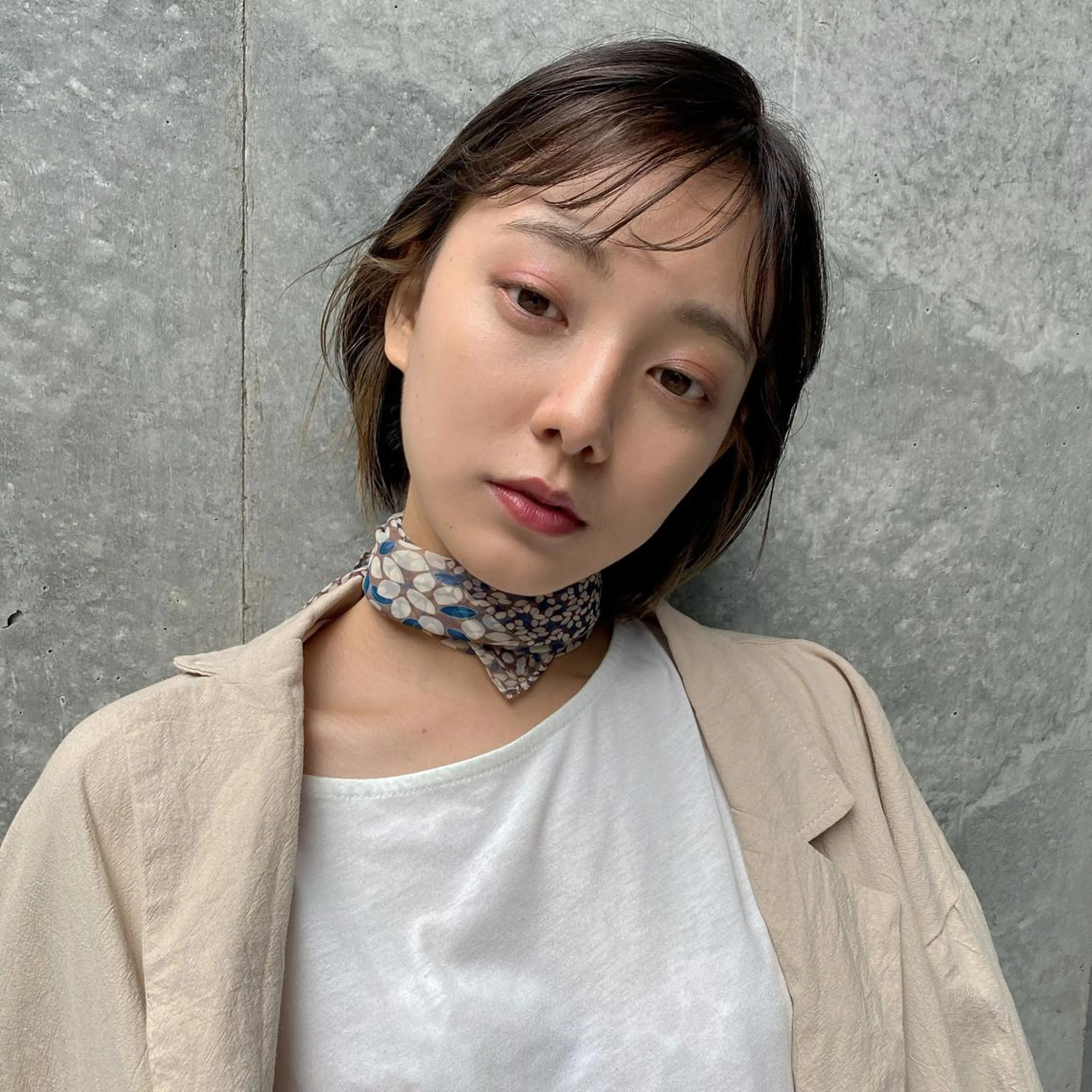 プレイングカラー🤍 細めハイライトのヘアスタイル