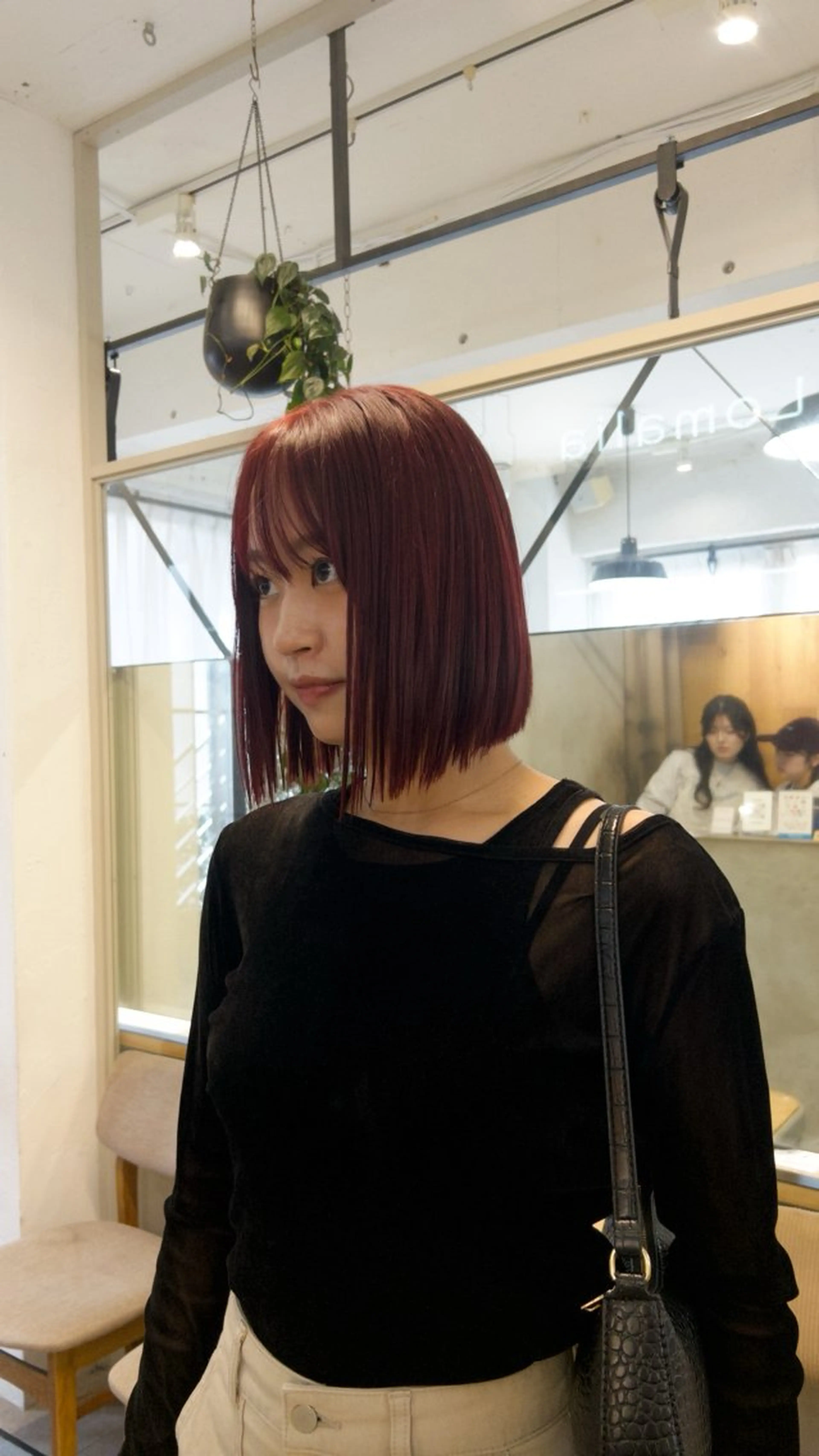 ショート カラー カット ヘアカラー Lomalia Moemiのヘアスタイル