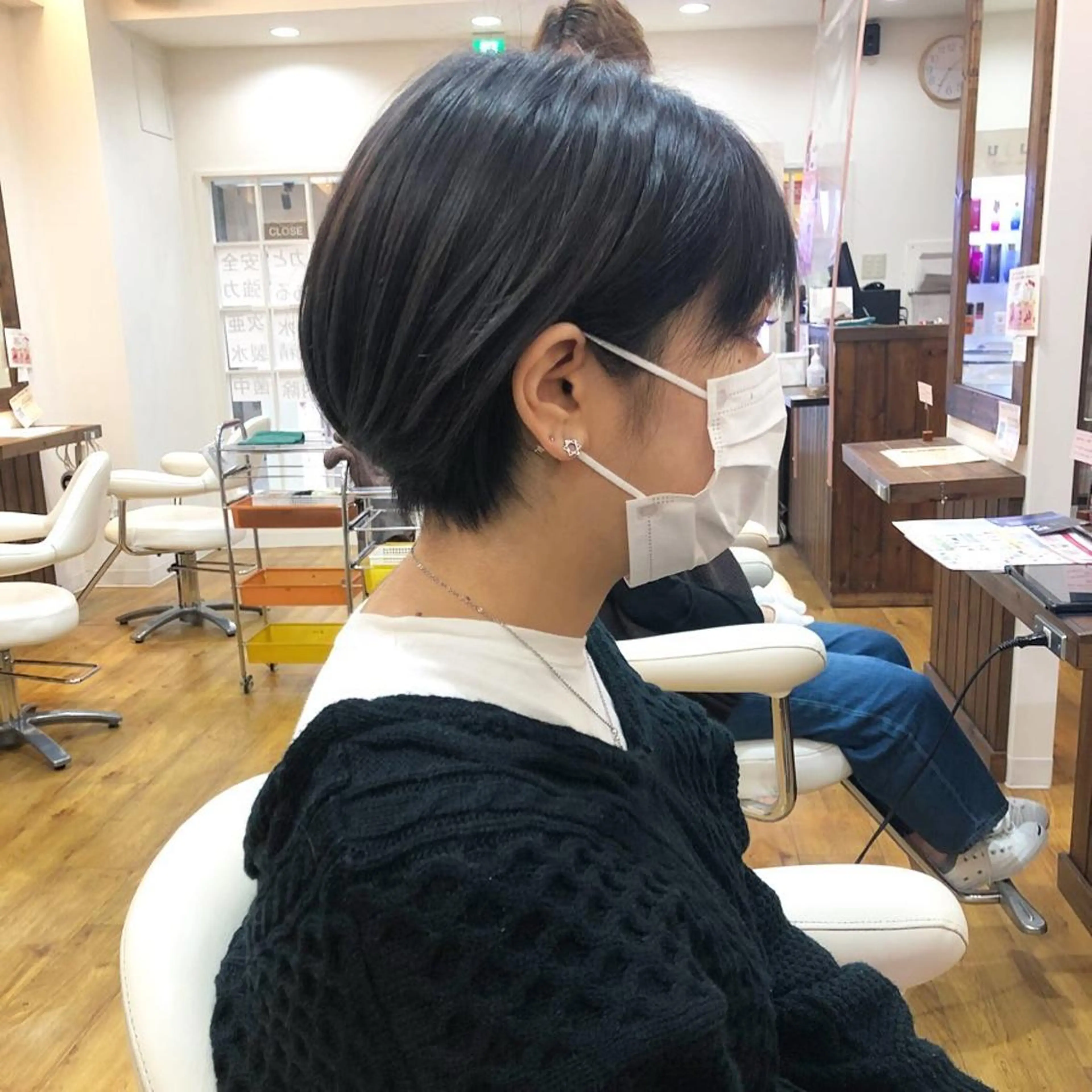 カラー アディクシーカラー アッシュ 黒髪 ブリーチ ブルーカラー 🌈ハイトーン/ ワタル🌈のヘアスタイル