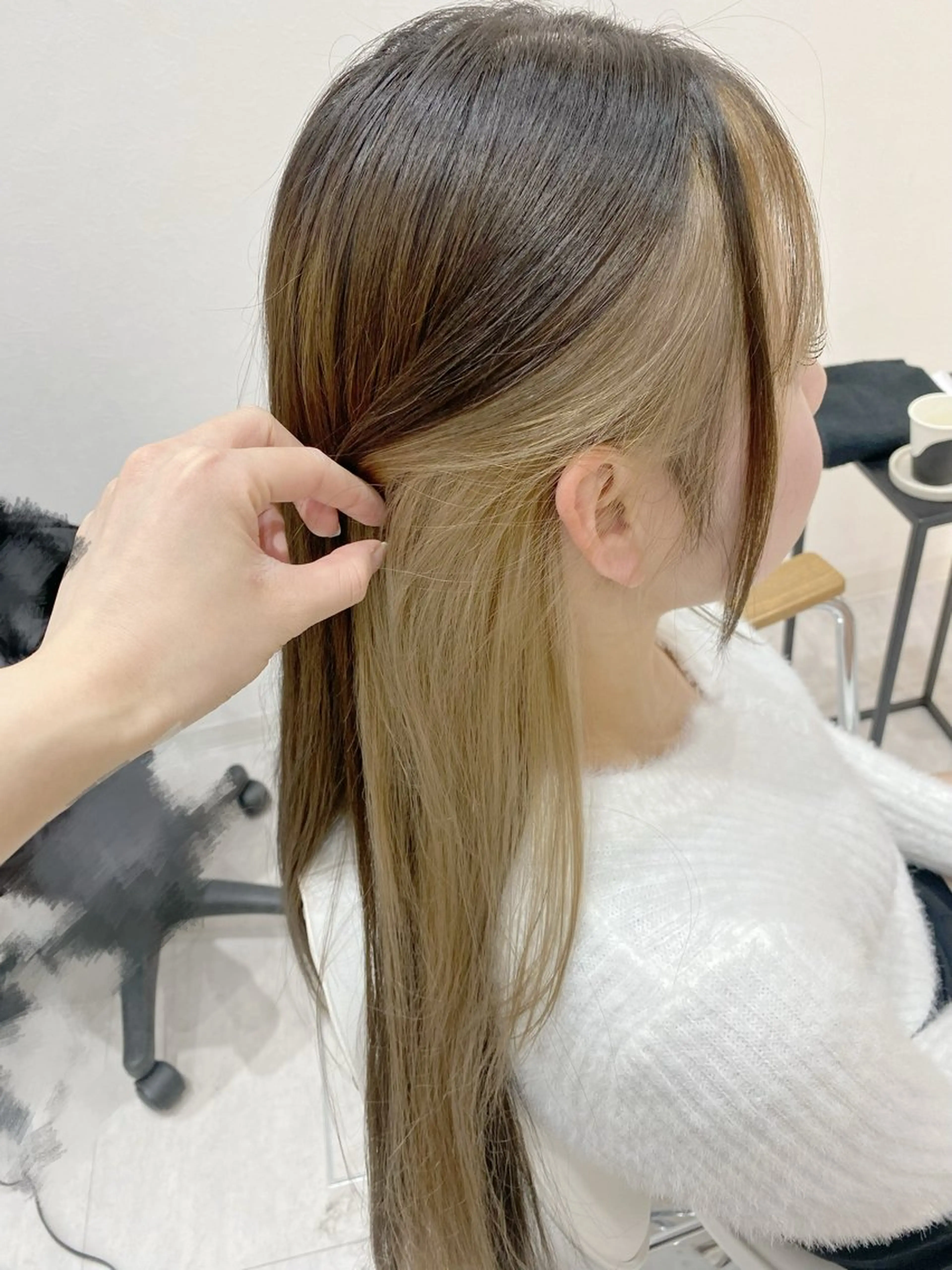 ロング ヘアカラー トリートメント 艶髪・透明感カラー・ 韓国ヘア・Yuriのヘアスタイル