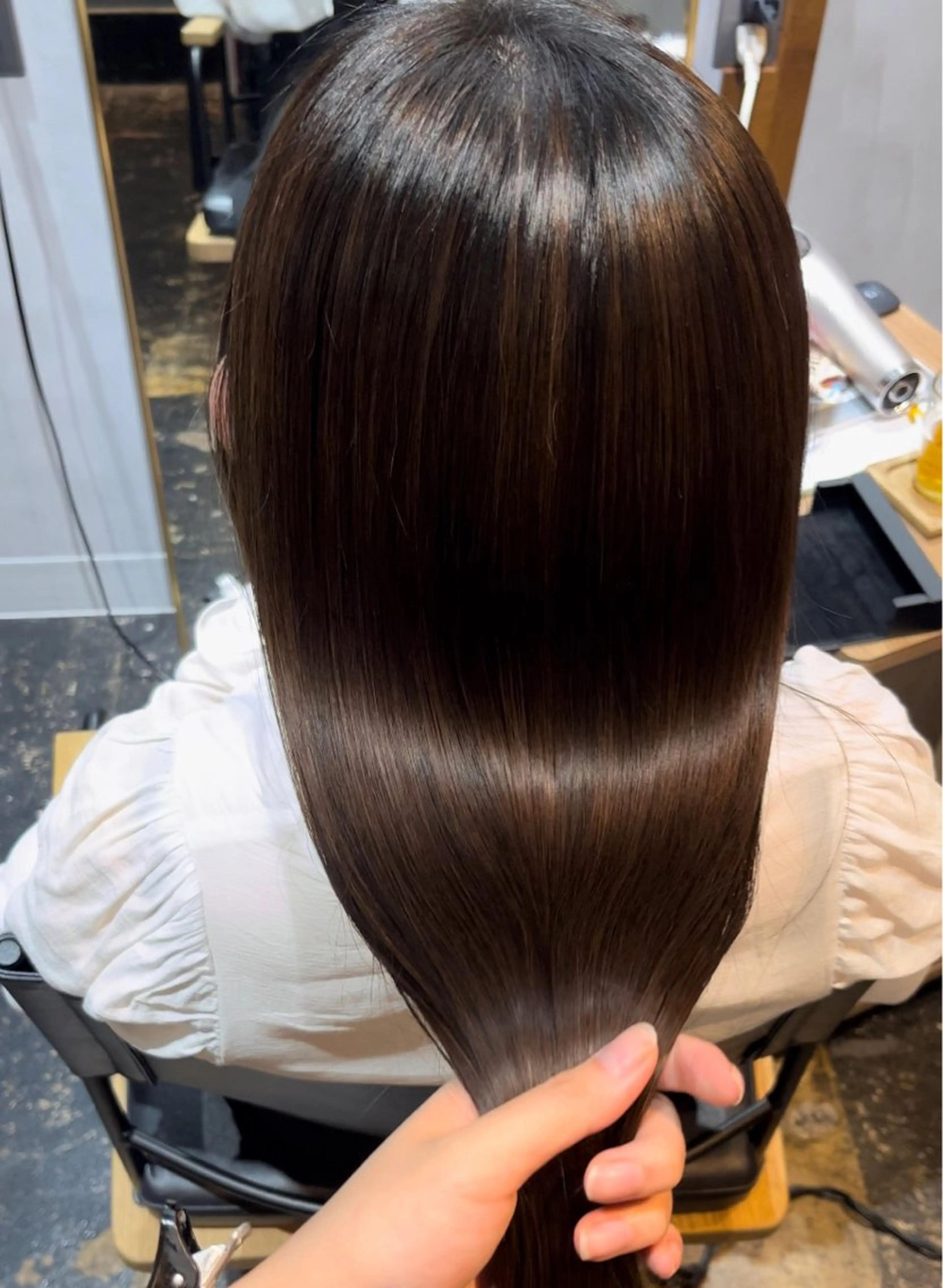 ロング 髪質改善 縮毛矯正 トリートメント 透明感カラー/パーマ 🌀アオノアユミのヘアスタイル
