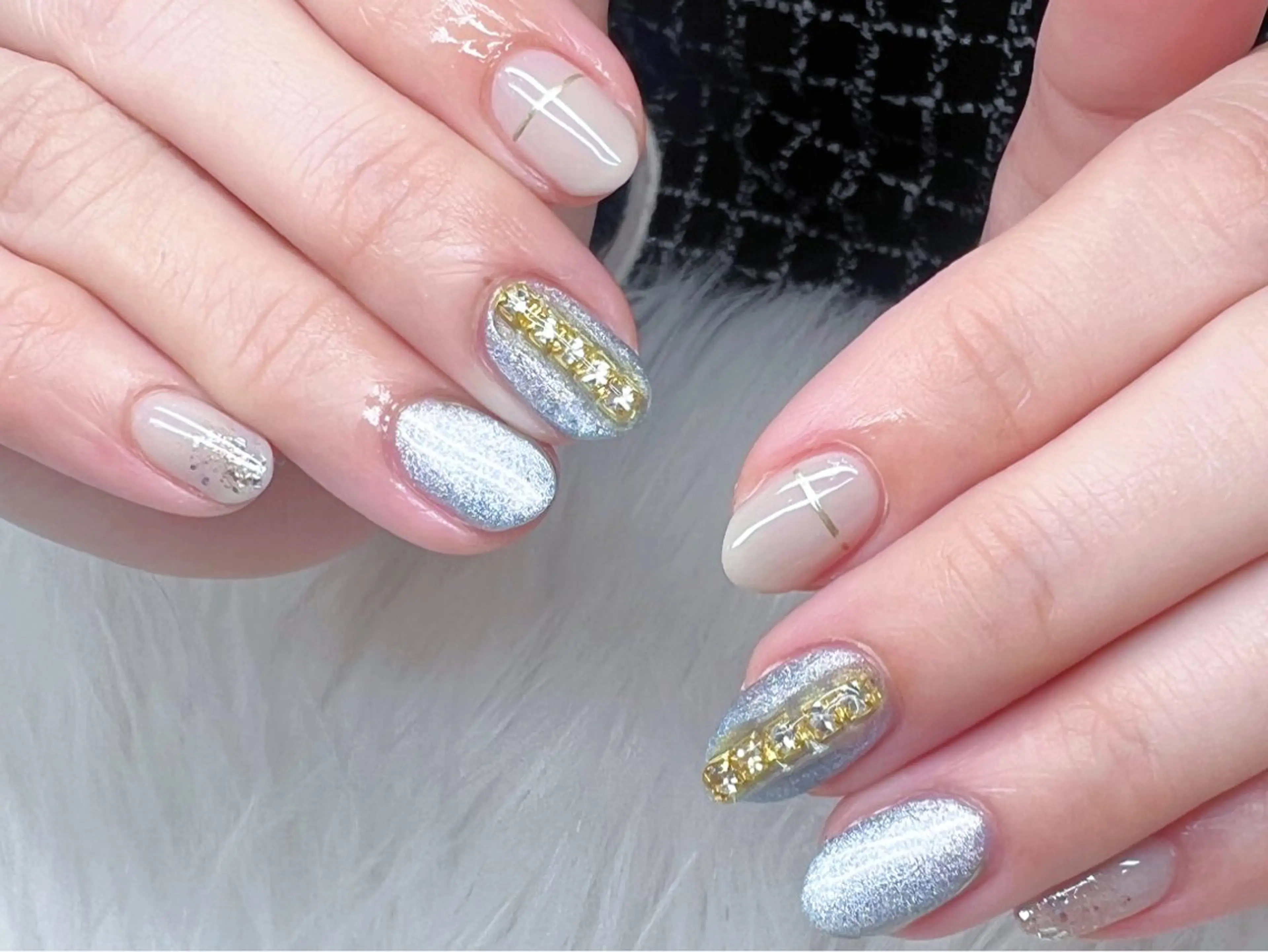 ネイル フレンチネイル ガラスフレンチ 韓国ネイル マグネットネイル 持ち込み H'ami  nail salon所属・hami nailのネイルデザイン