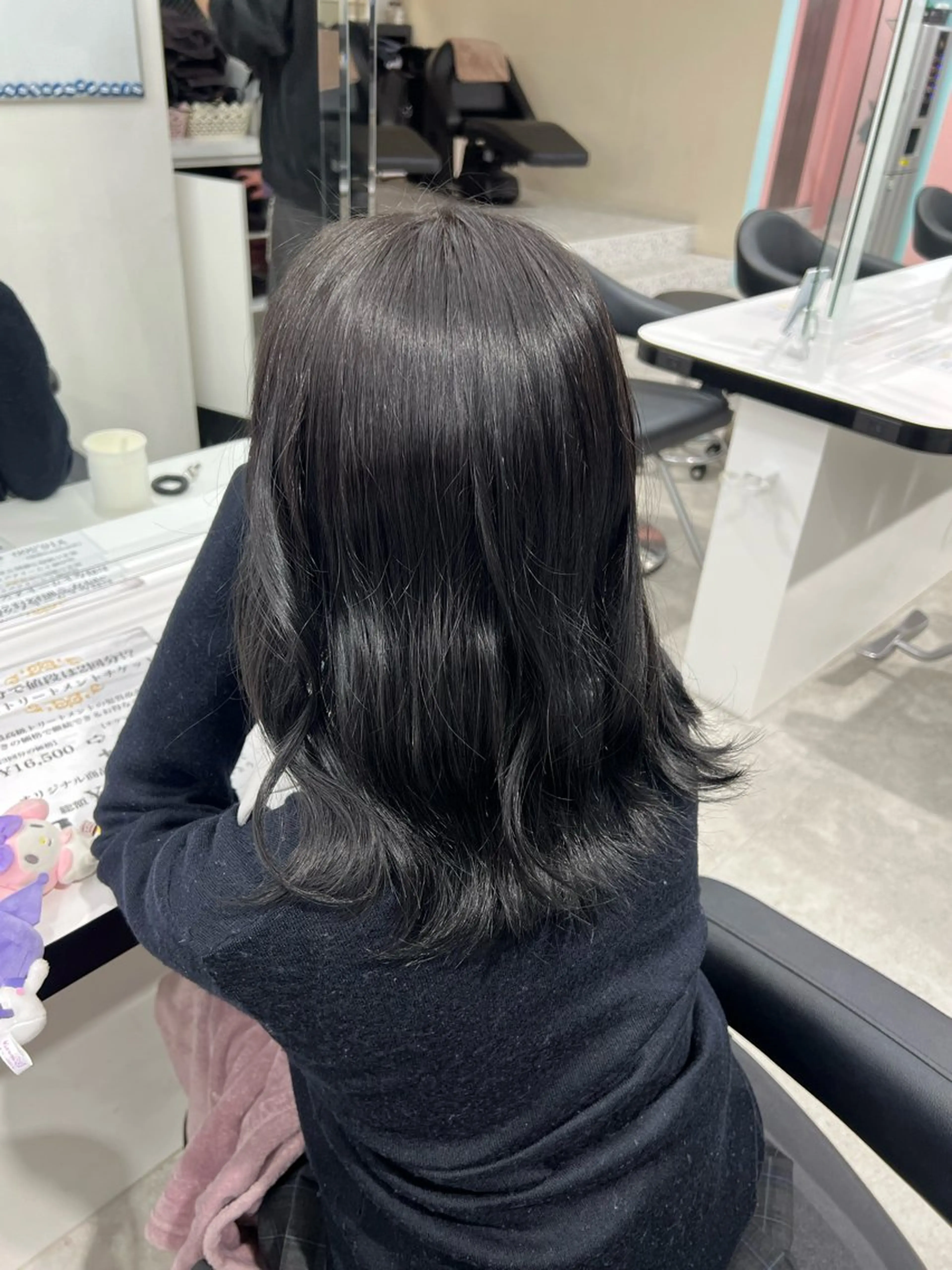 ミディアム ヘアカラー トリートメント 🥨ベージュ/グレー ジュ/moe🥨のヘアスタイル