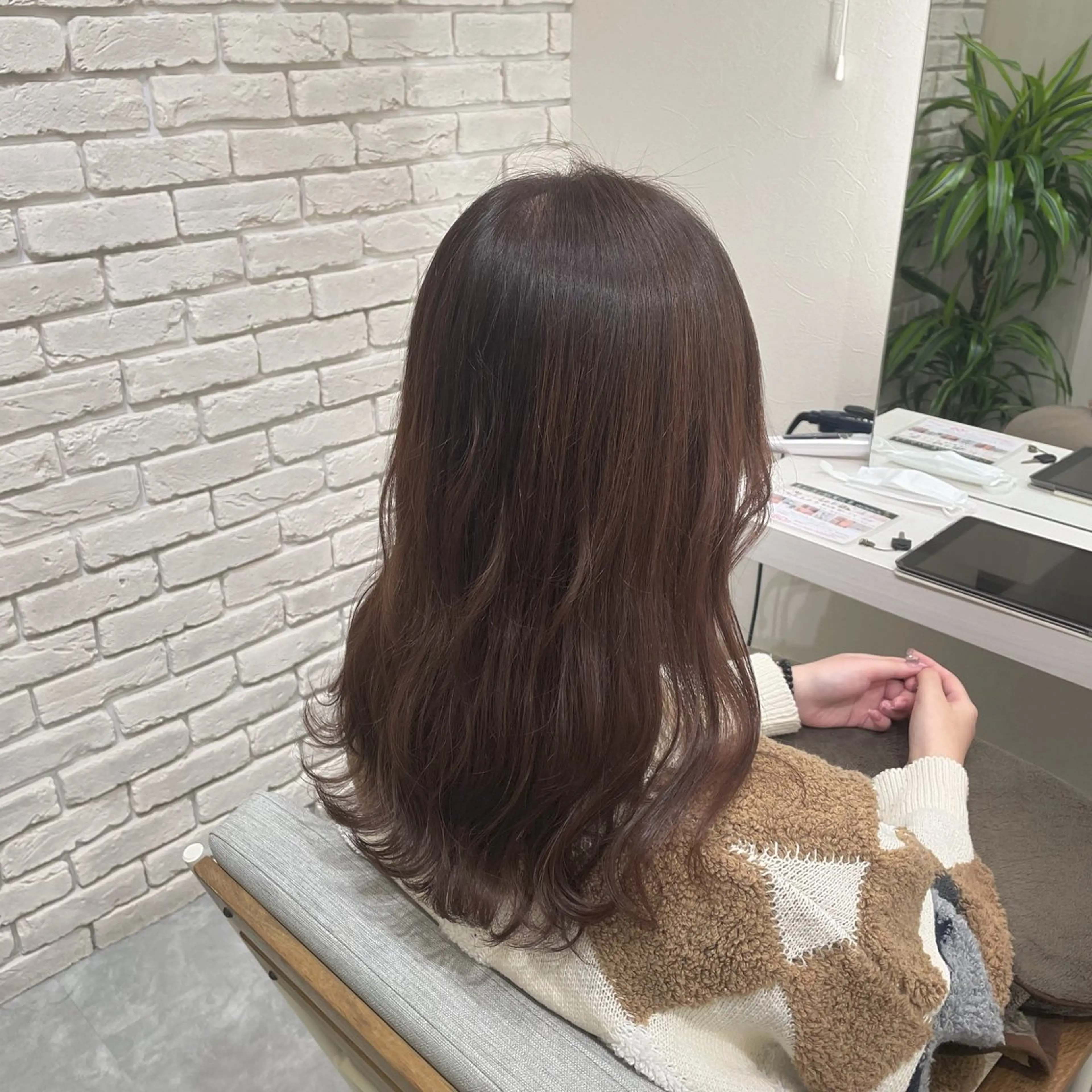 セミロング カラー ブリーチ ブラウンカラー ラベンダーカラー ラベンダーブラウン 髪質改善&ヘアケア /菊池琉那のヘアスタイル