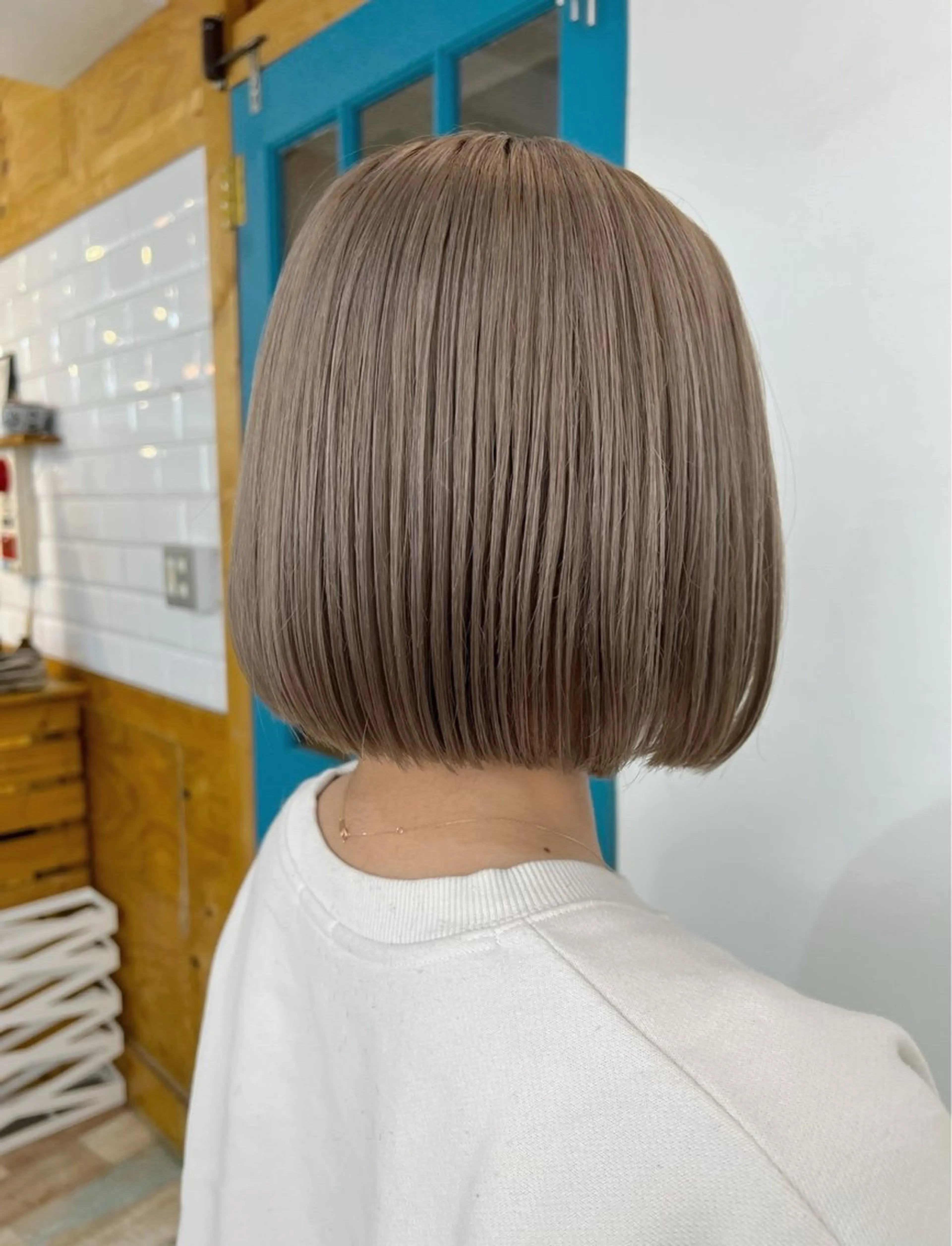 ショート カラー デザインカラー イヤリングカラー ハイライトカラー ボブ 顔周りカット ヘアカラー トリートメント KANA/ボブ/ インナーカラー/艶髪のヘアスタイル
