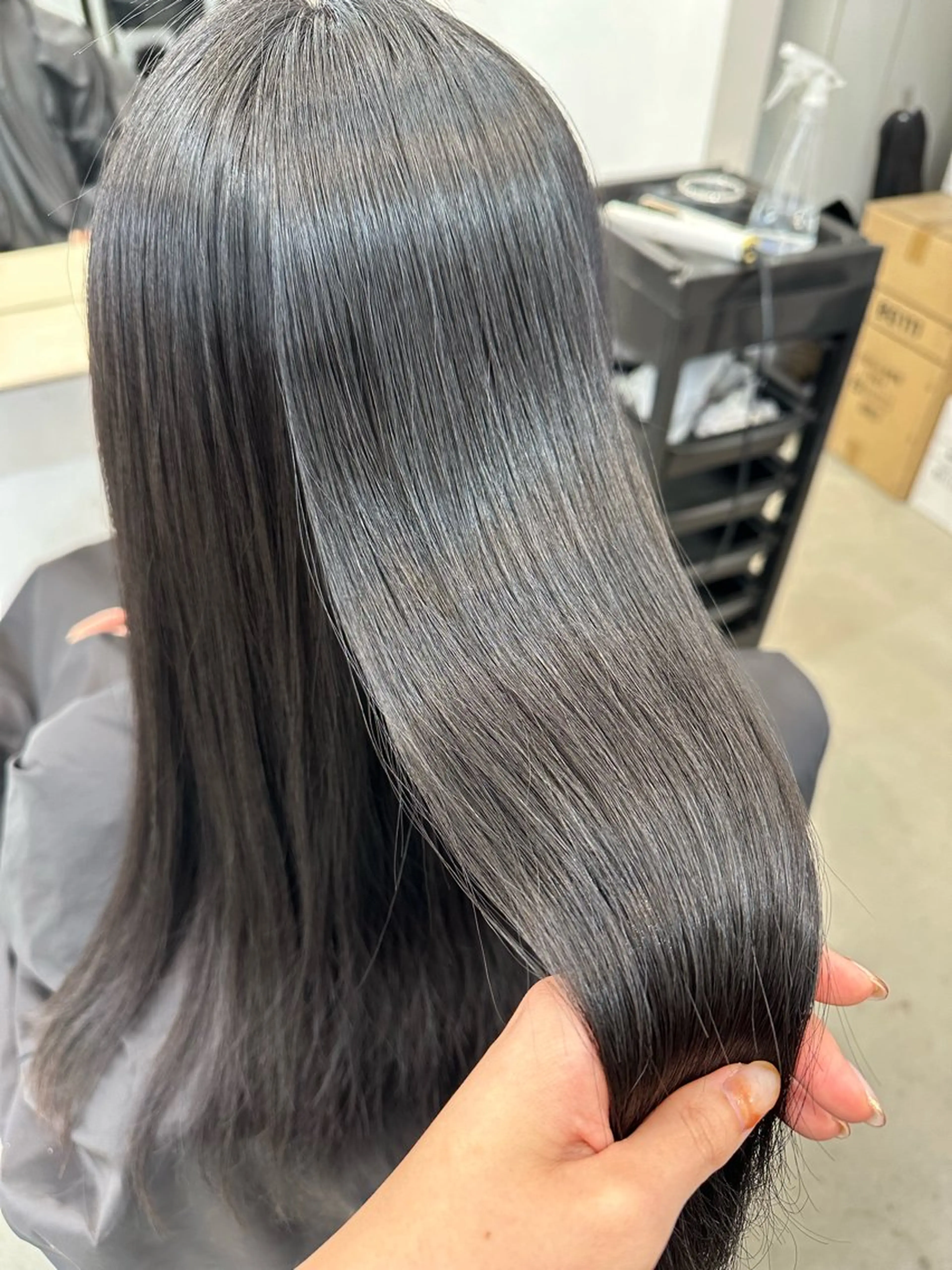 ロング パーマ 縮毛矯正 カット 縮毛矯正 茂木 理紗のヘアスタイル