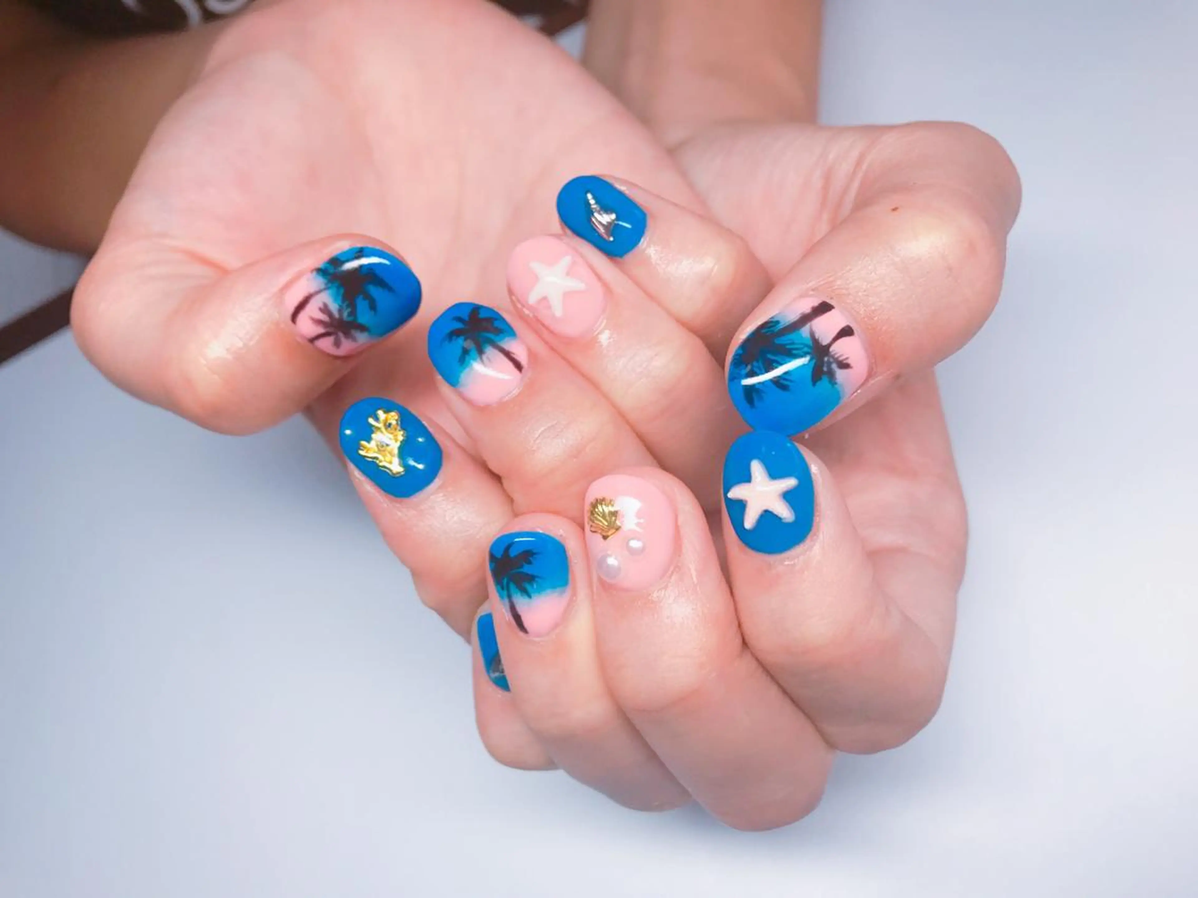 ネイル アートネイル 【カメレオン】 上村 祥子のヘアスタイル