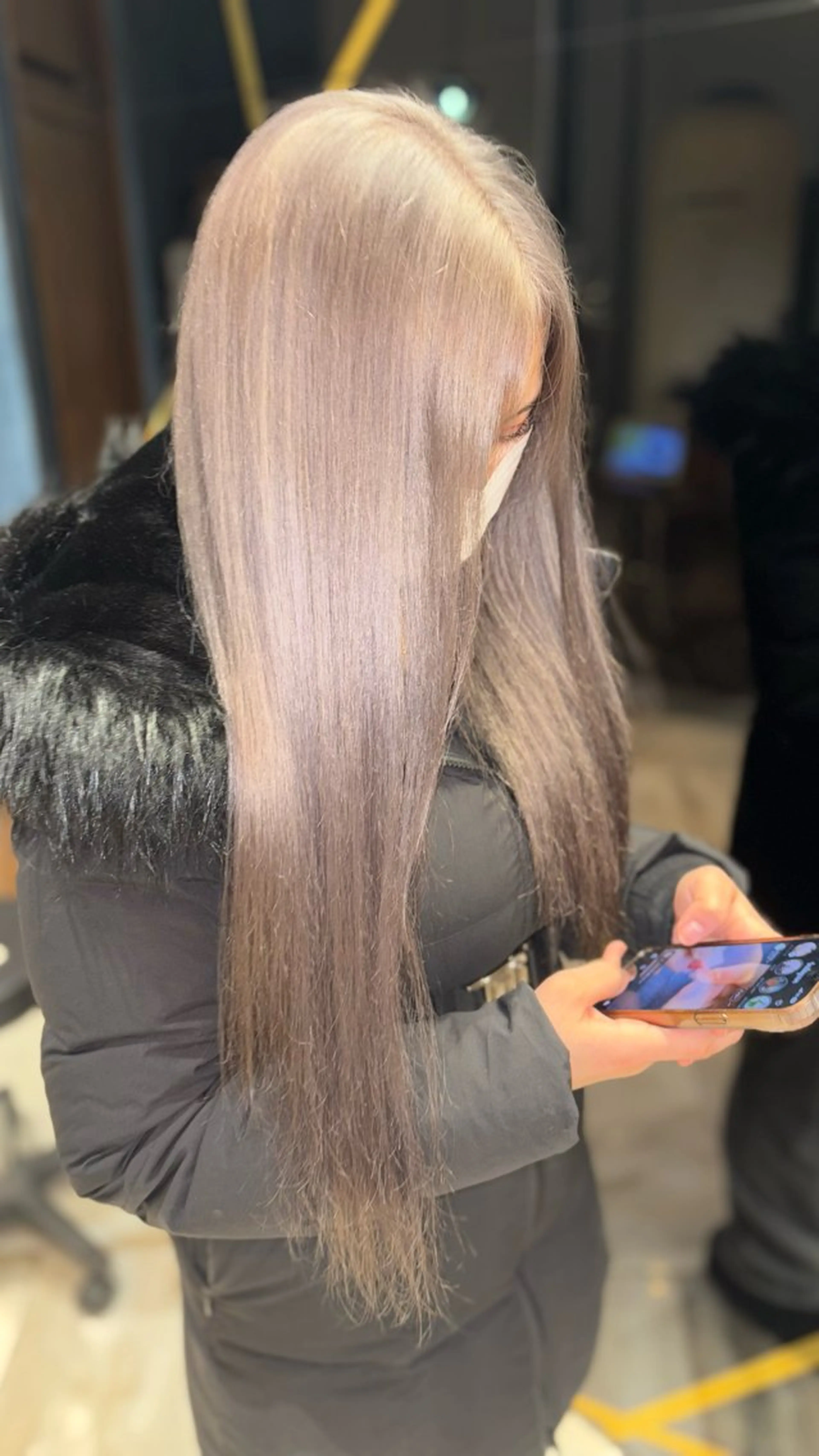 ロング カラー ブリーチ シルバー ヘアカラー 大阪 梅田/ ハイトーン/エクステのヘアスタイル