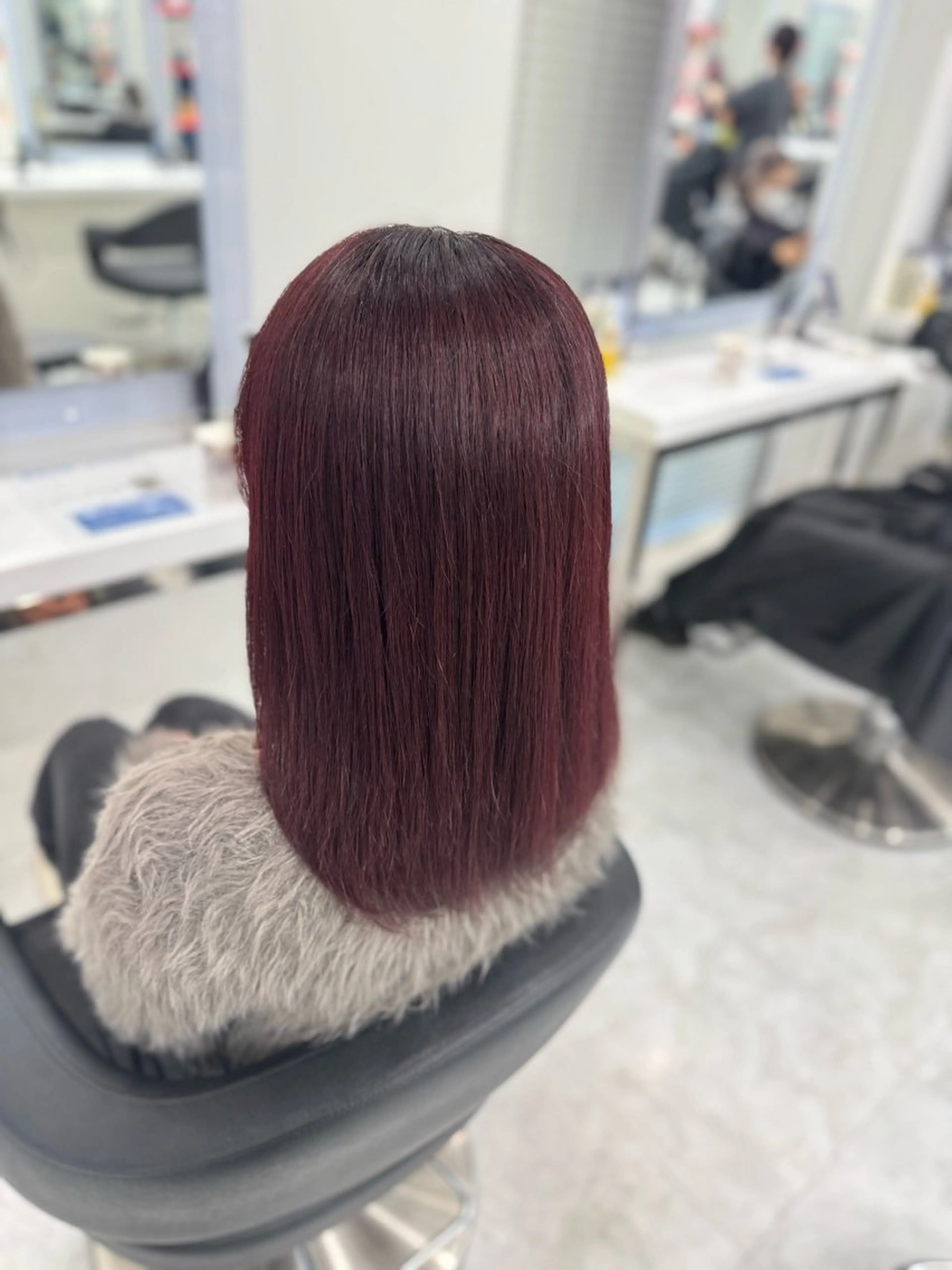 ロング カラー カット ヘアカラー 透けるやわらか艶髪♡ ナチュラルストレートのヘアスタイル