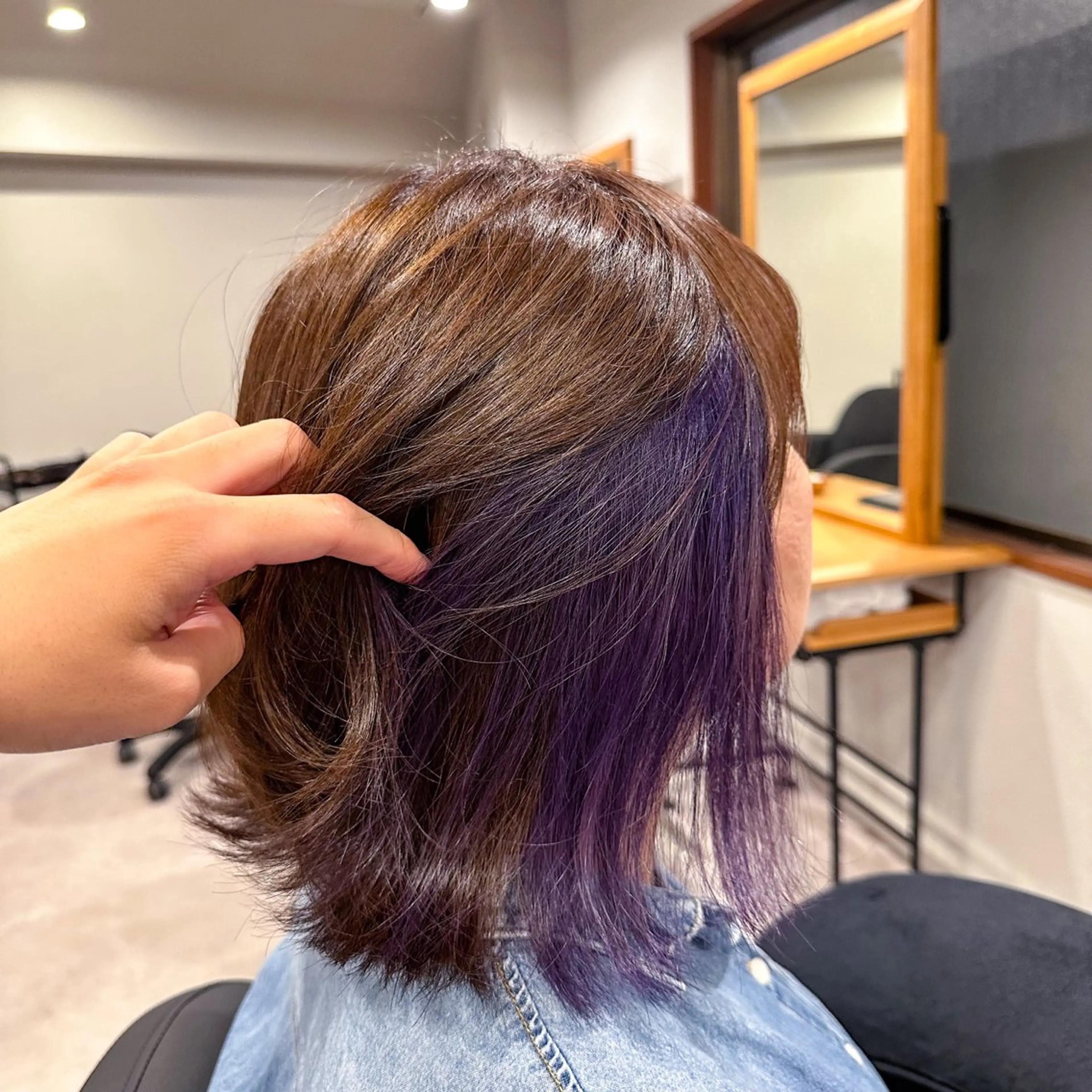 ミディアム カラー インナーカラー バイオレットカラー affect 上大岡所属・《ブリーチカラー / 縮毛矯正》坂本爽のヘアスタイル