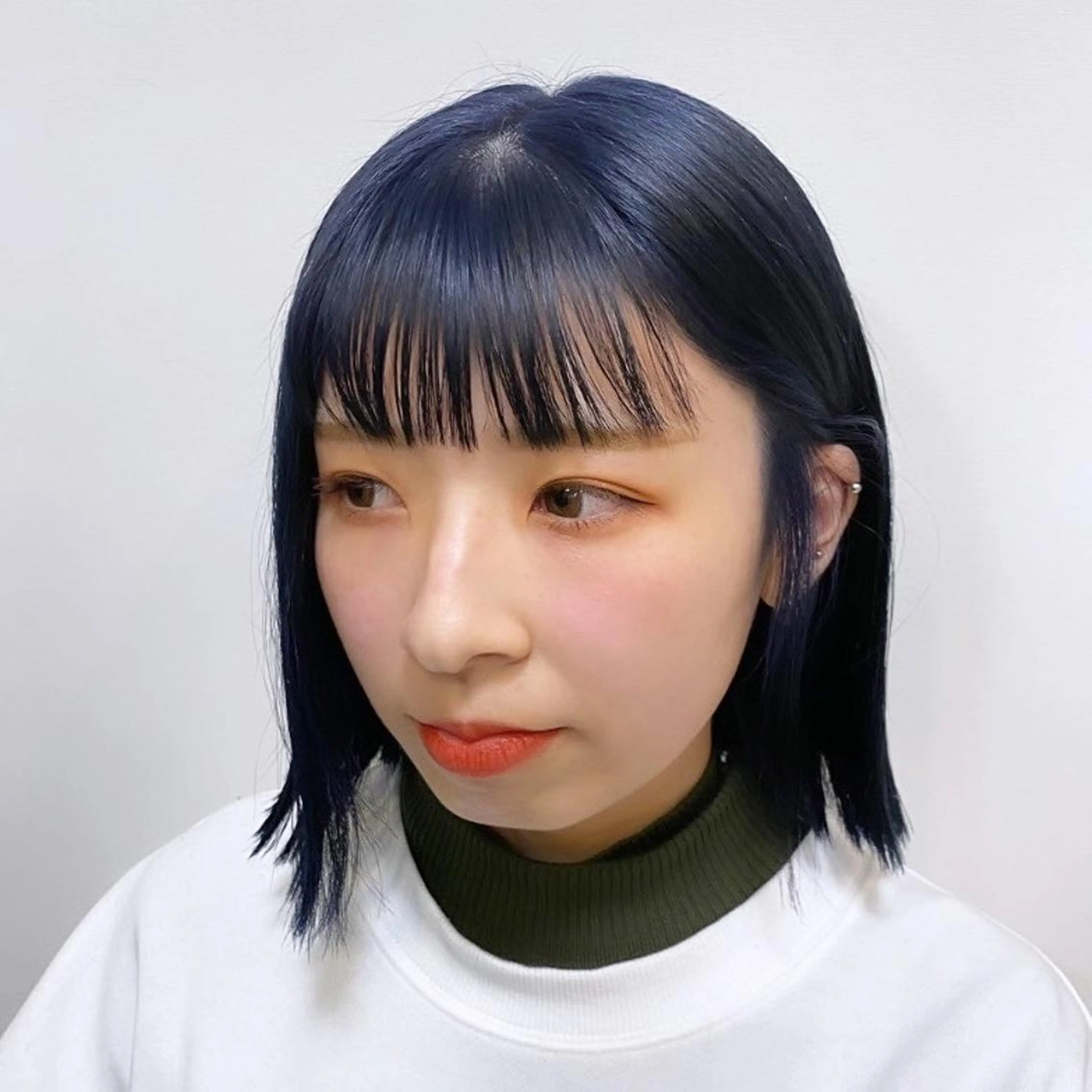 ミディアム カラー カット 縮毛矯正 トリートメント ホリイ ハルカのヘアスタイル