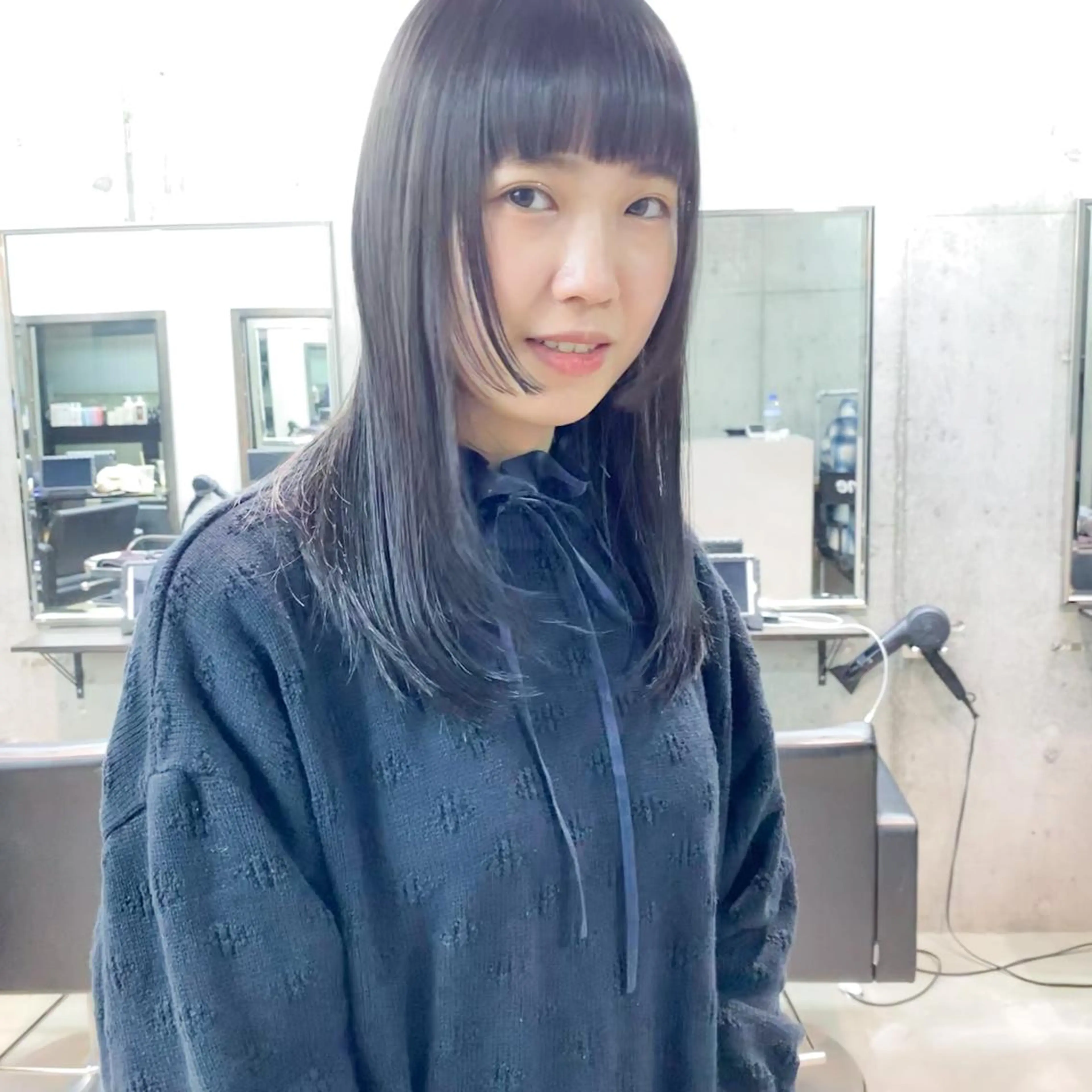 セミロング カラー 艶髪ブリーチ 永井竜也のヘアスタイル