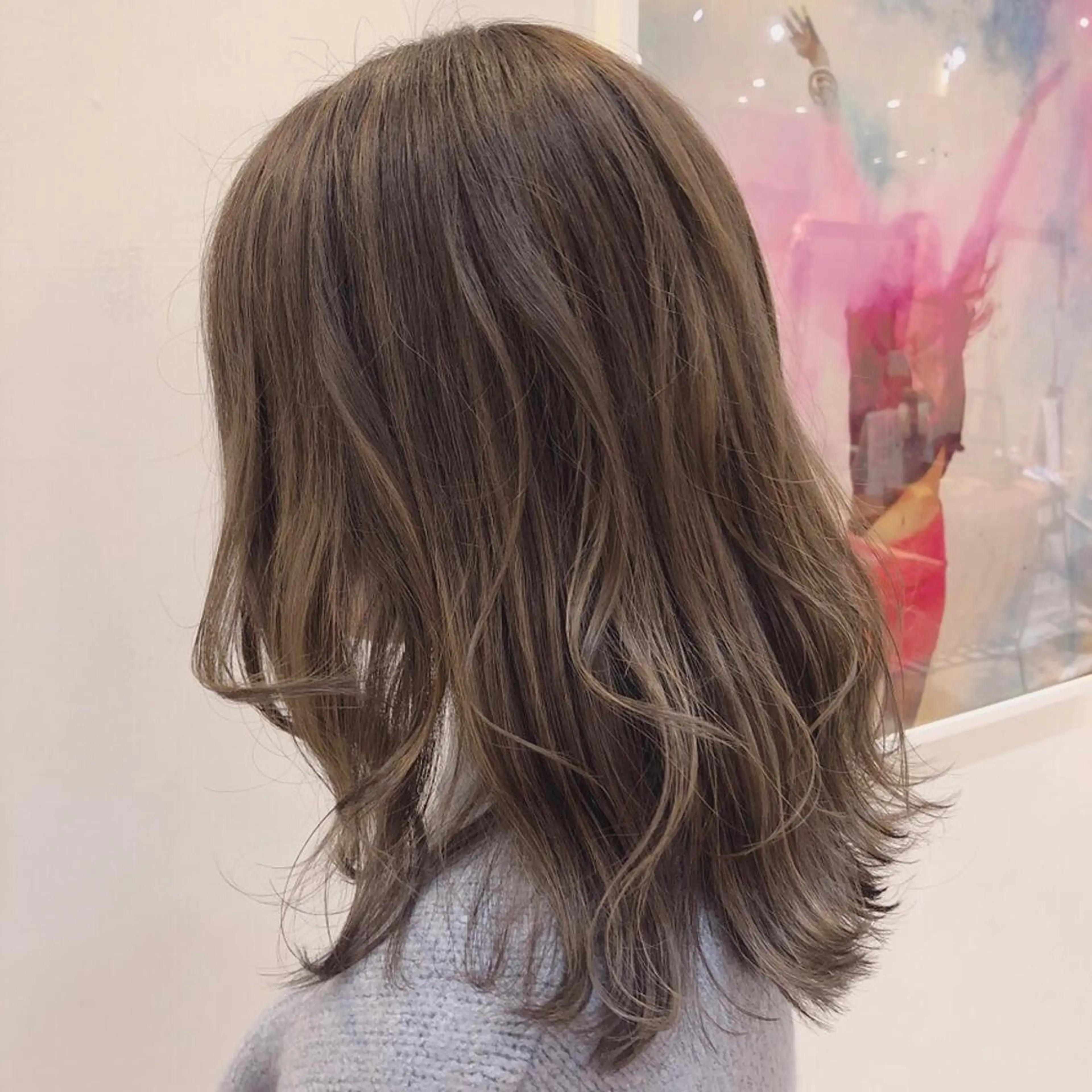 セミロング しもかわ かほのヘアスタイル