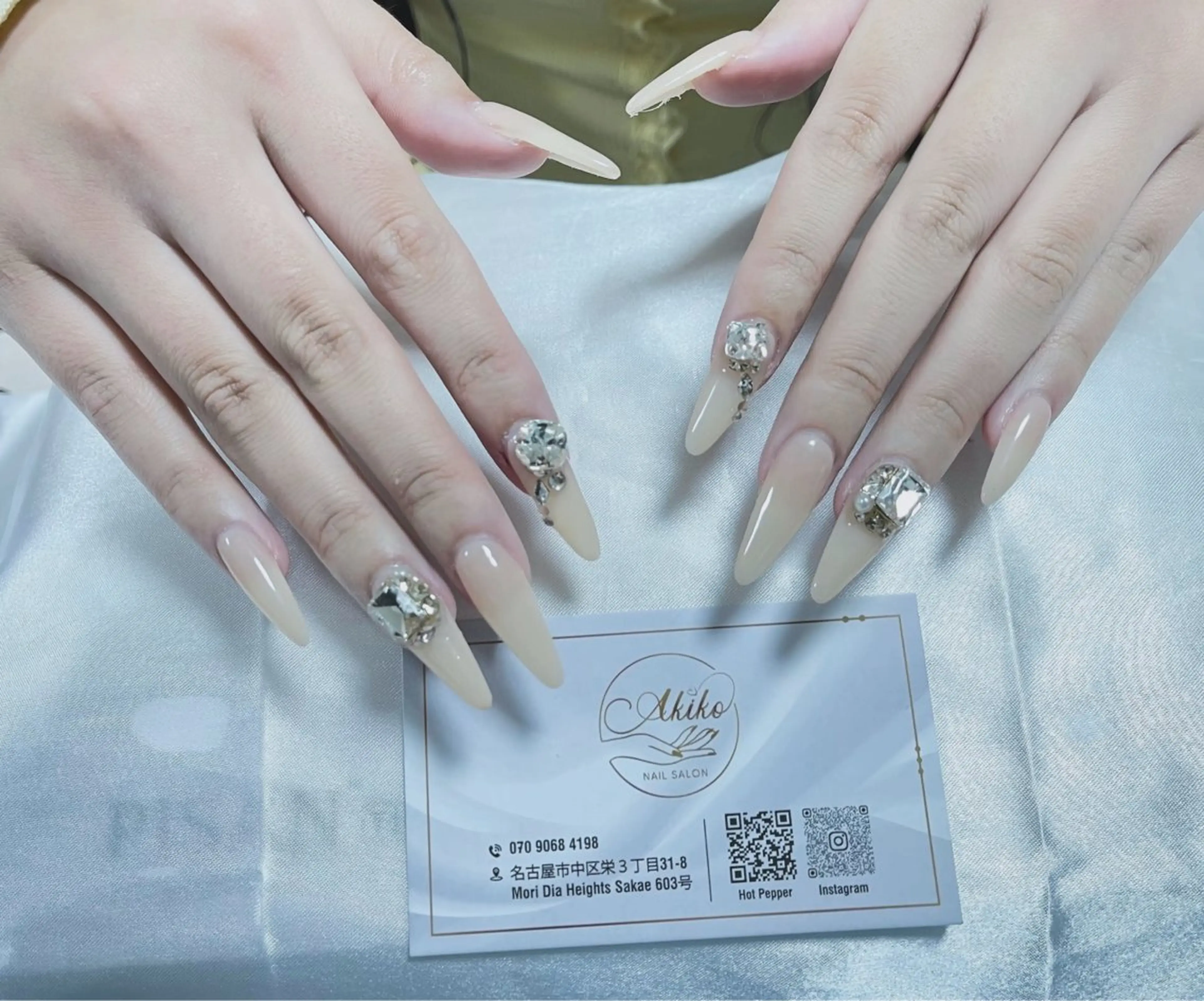 ネイル フットネイル ジェルネイル 韓国ネイル マグネットネイル 持ち込み ハンドネイル Akiko ネイルサロン所属・AKIKO ネイルサロンのネイルデザイン