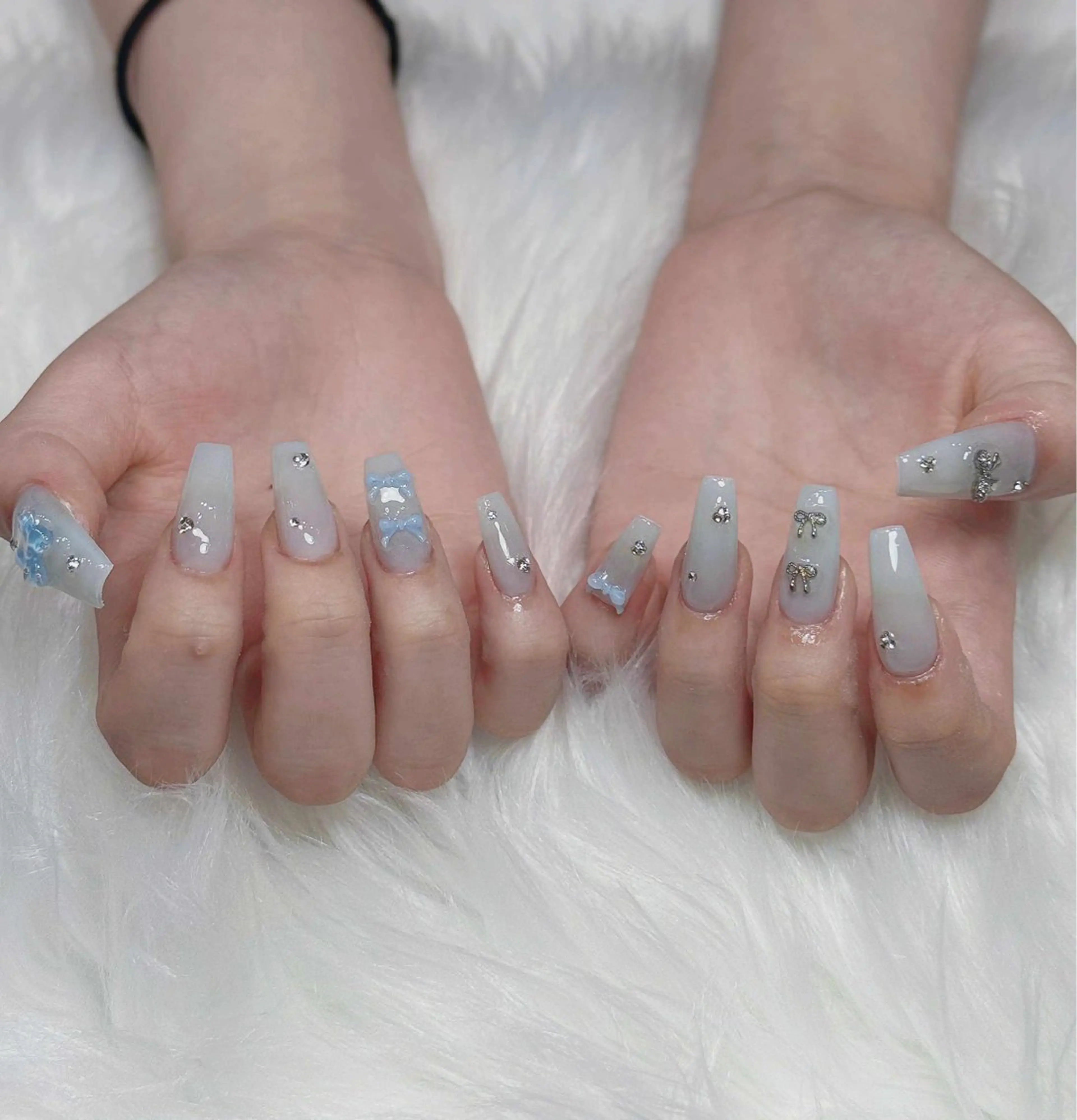 ネイル オーロラネイル チークネイル フットネイル フレンチネイル ジェルネイル ハンドネイル Nichi Nailsのネイルデザイン