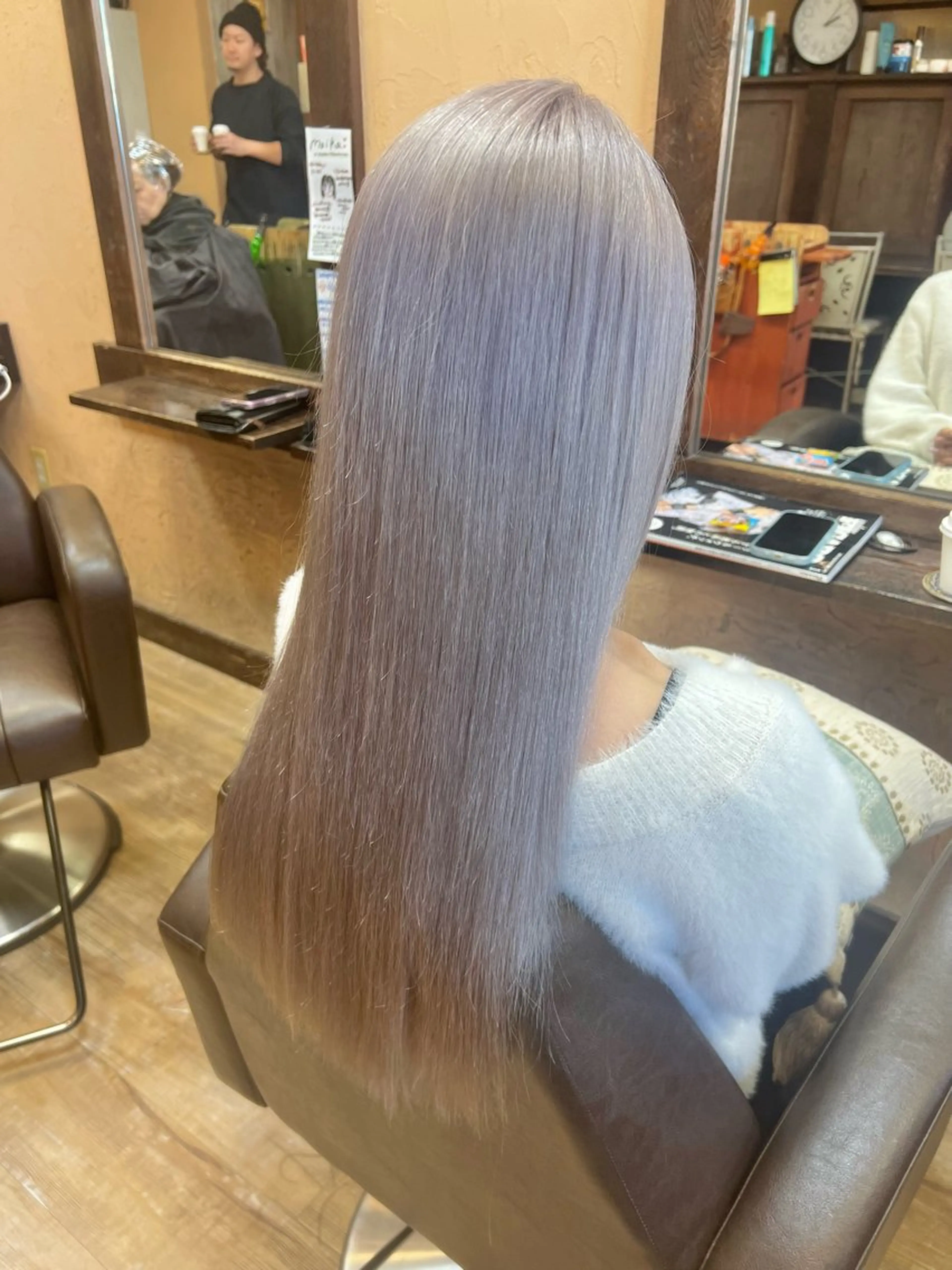 ロング ヘアカラー 青木 舞佳のヘアスタイル