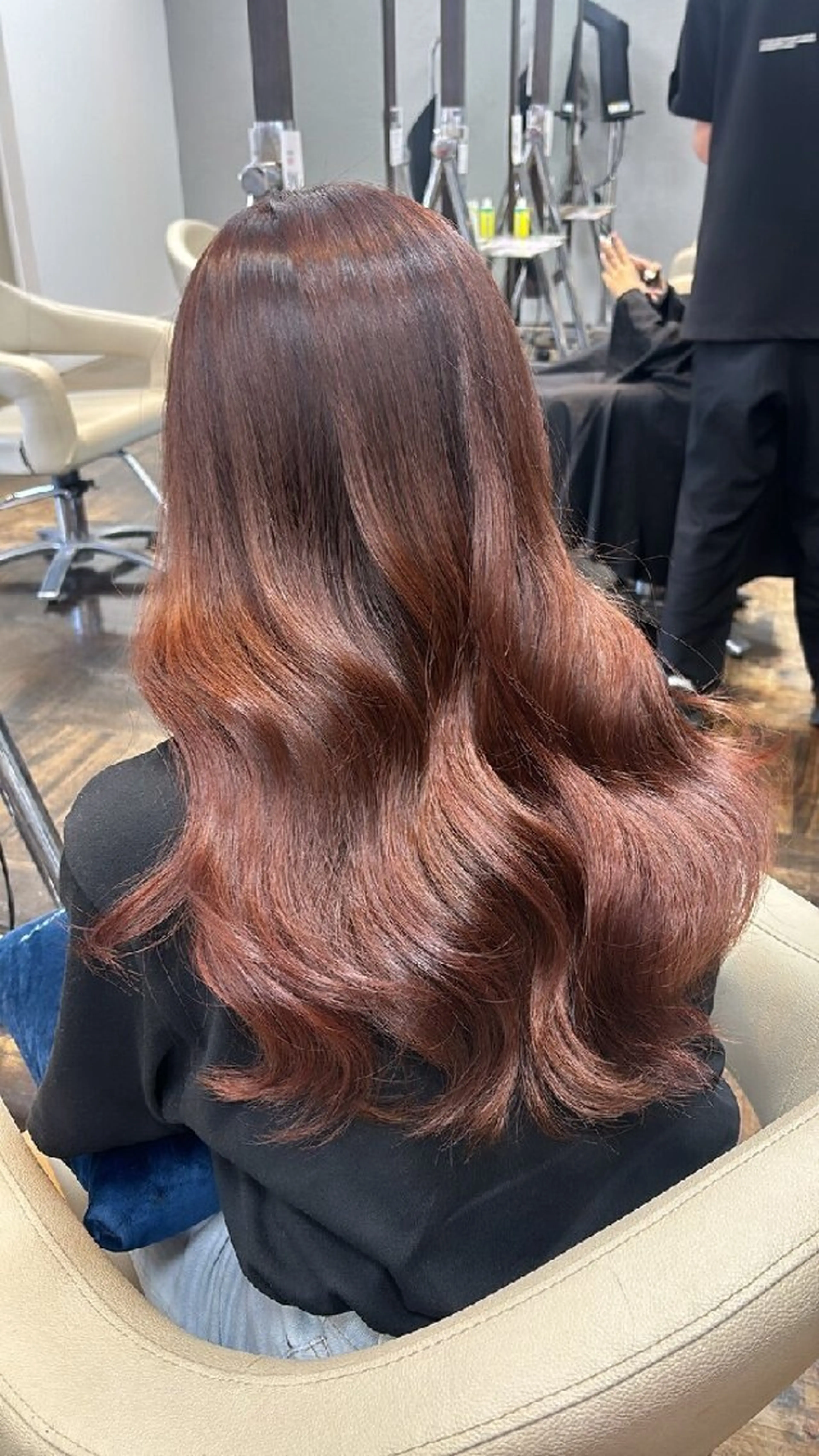 カラー AVANCE北花田所属・和家 小梅のヘアスタイル