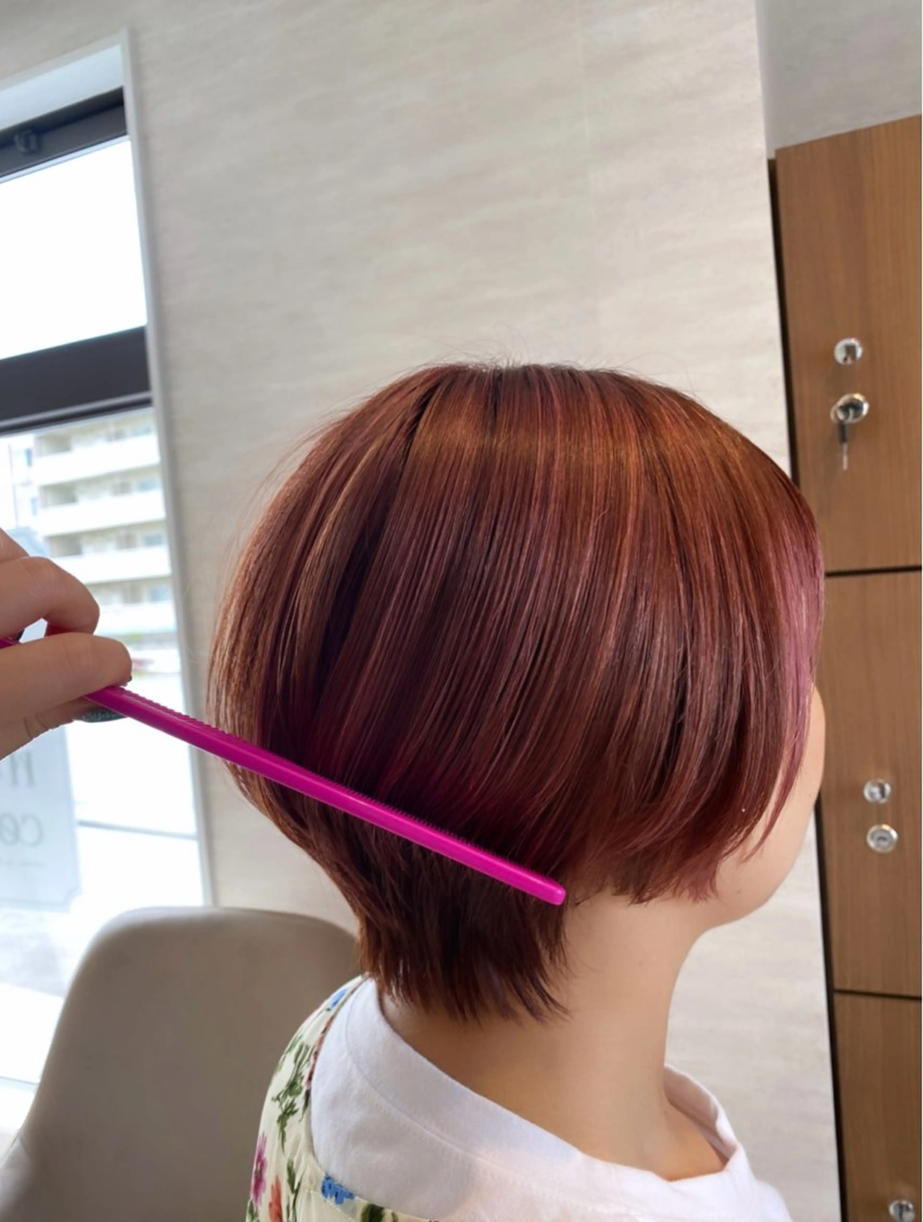 ショート ハイライト 森 千風優のヘアスタイル