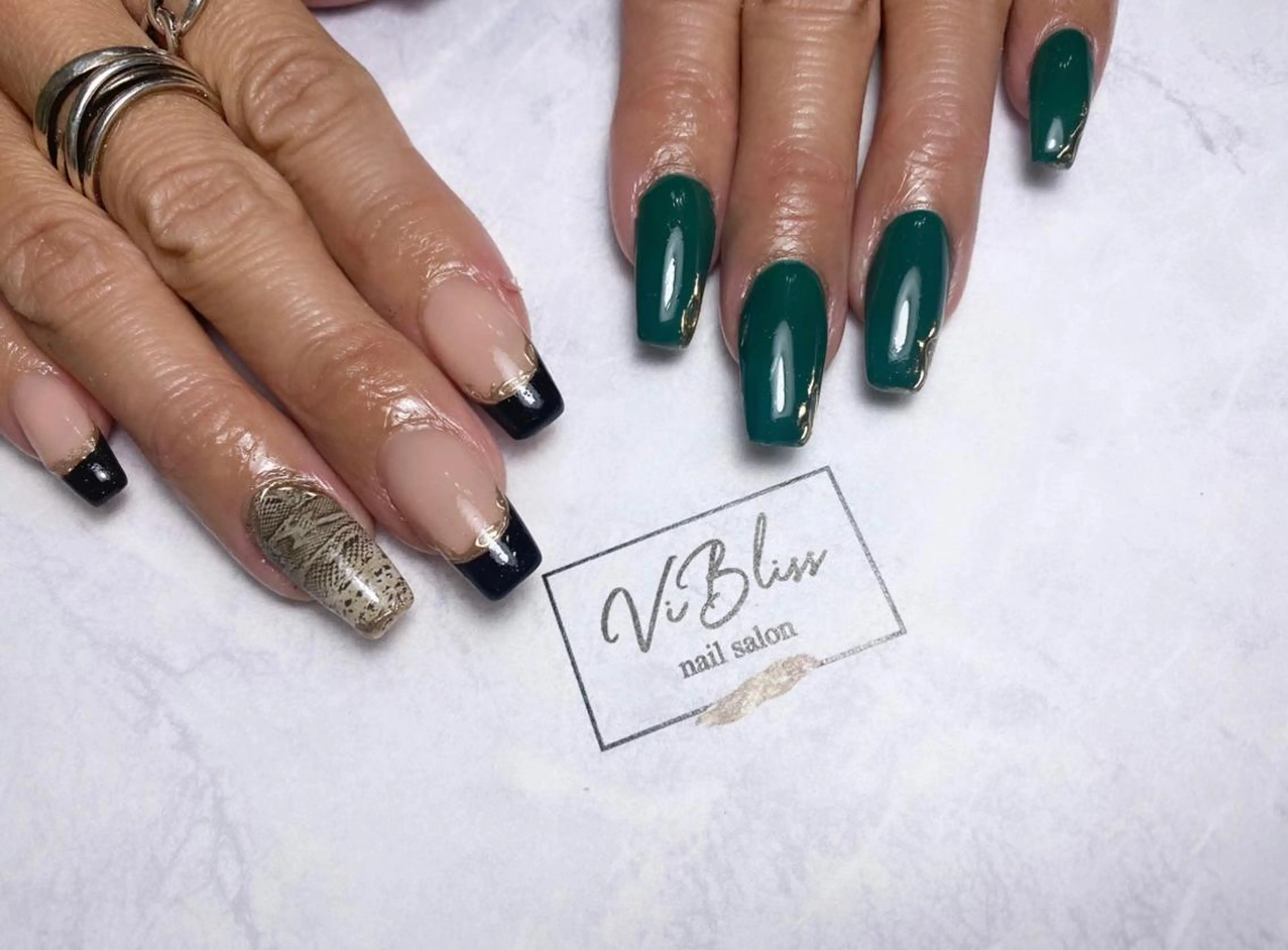 ロング ネイル グリーン ViBliss所属・nail salon ViBlissのネイルデザイン