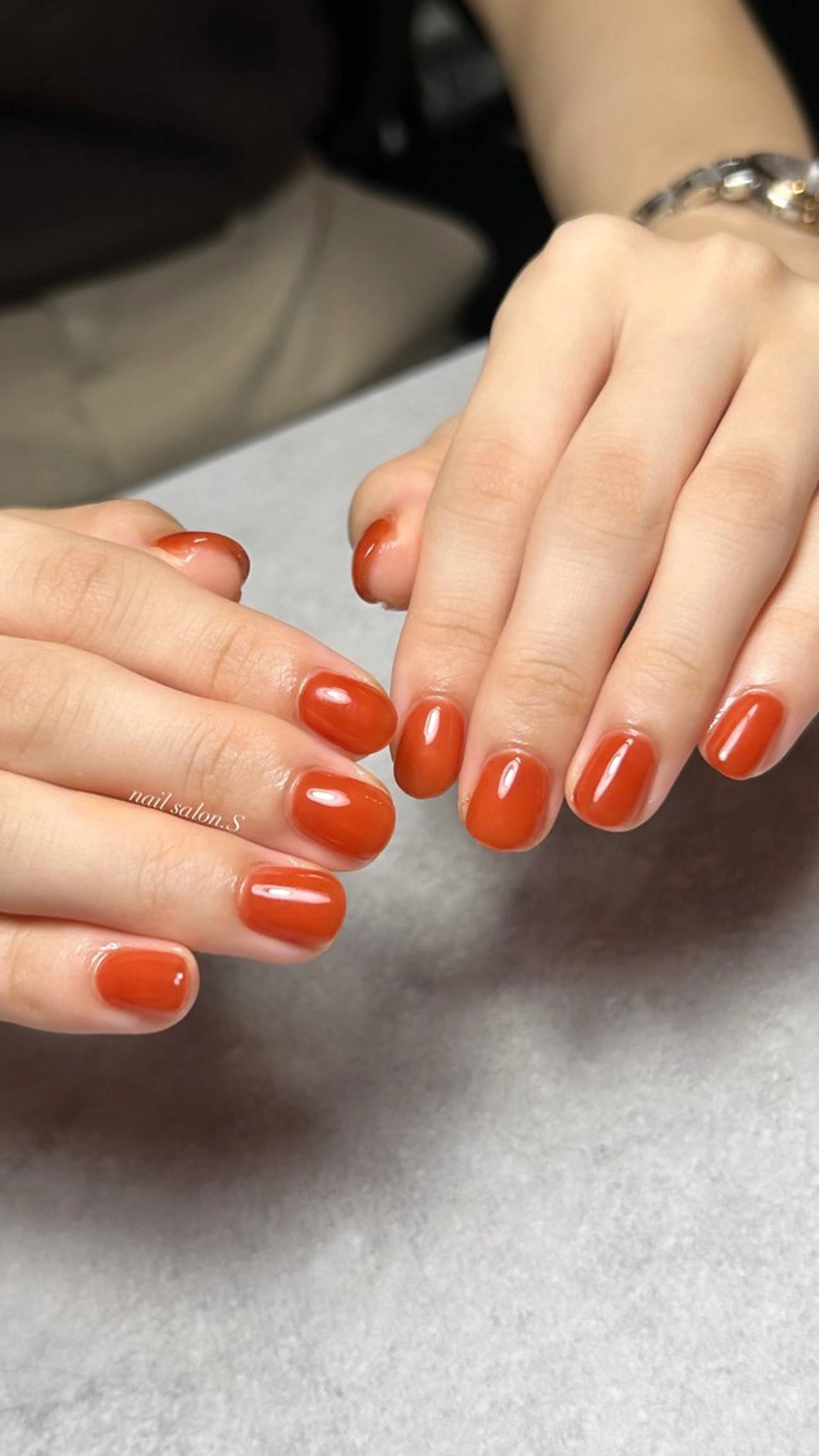 ネイル 長さ出し ワンカラーネイル シンプルネイル ハンドネイル 関山 志乃のネイルデザイン