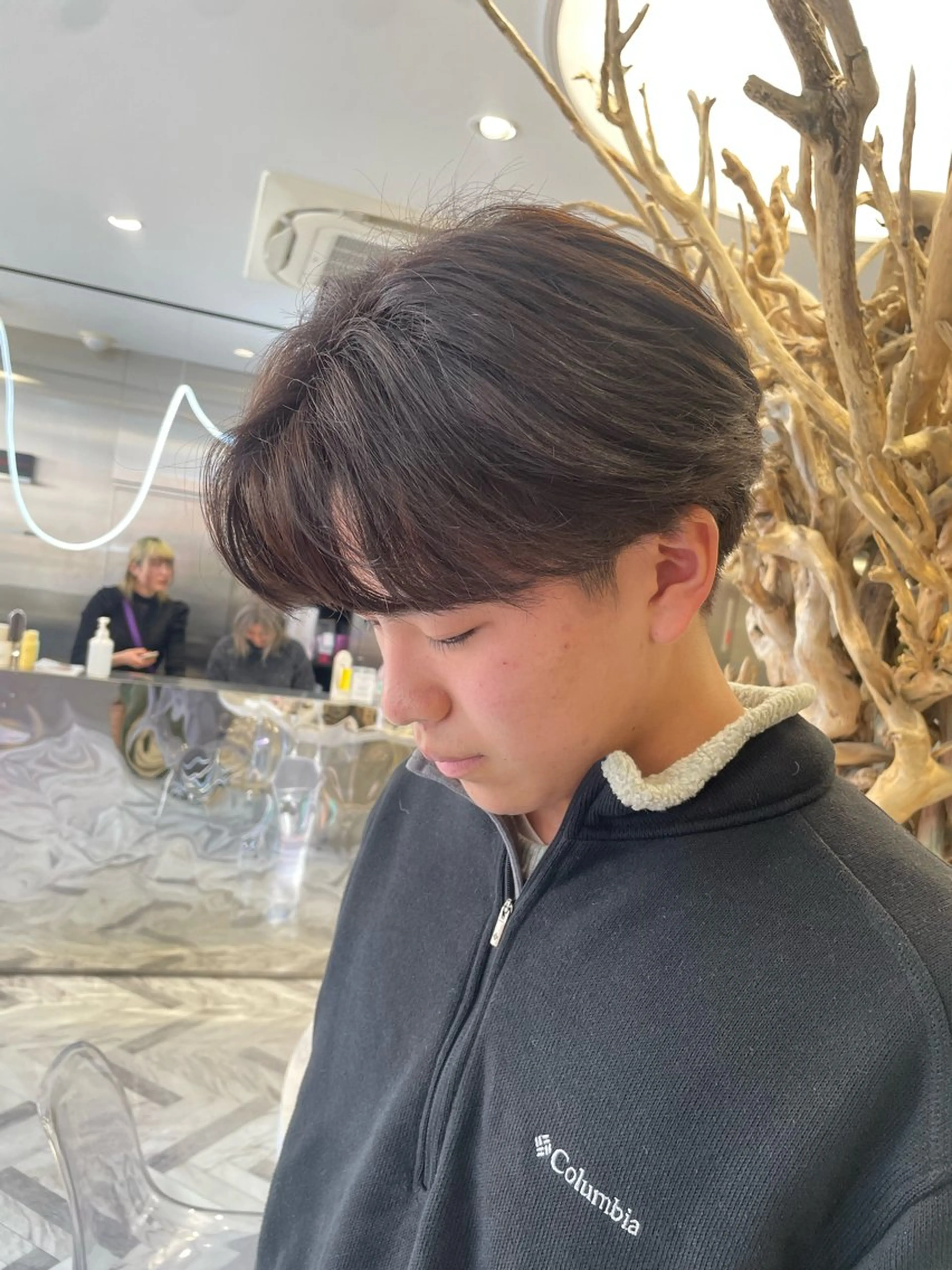 ショート メンズ メンズパーマ メンズツイストパーマ 波巻きパーマ ツイストパーマ カラーモデル⚡️ REONのヘアスタイル