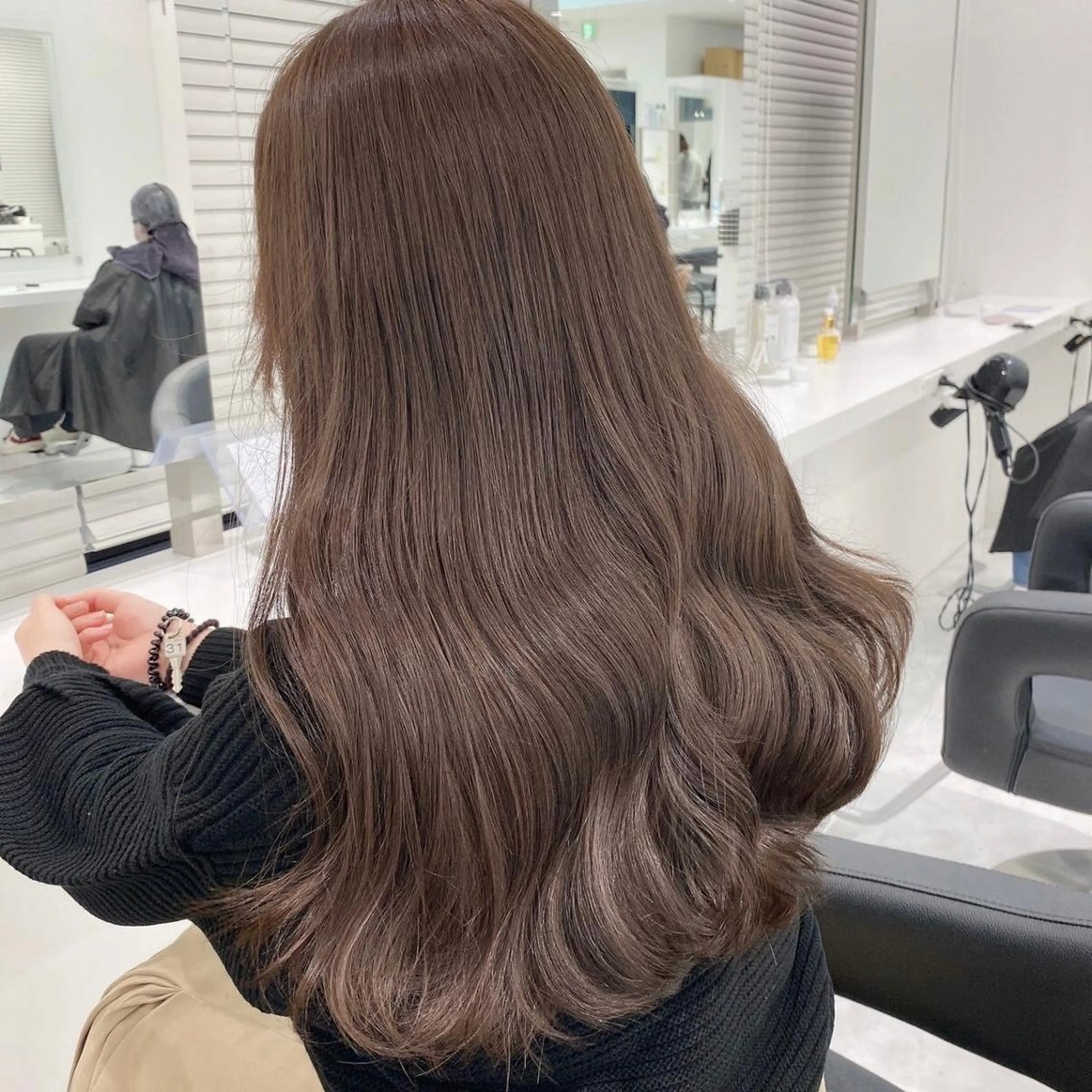 カラー 🤍韓国🤍大人っぽ ベージュ🤍ブラウンのヘアスタイル