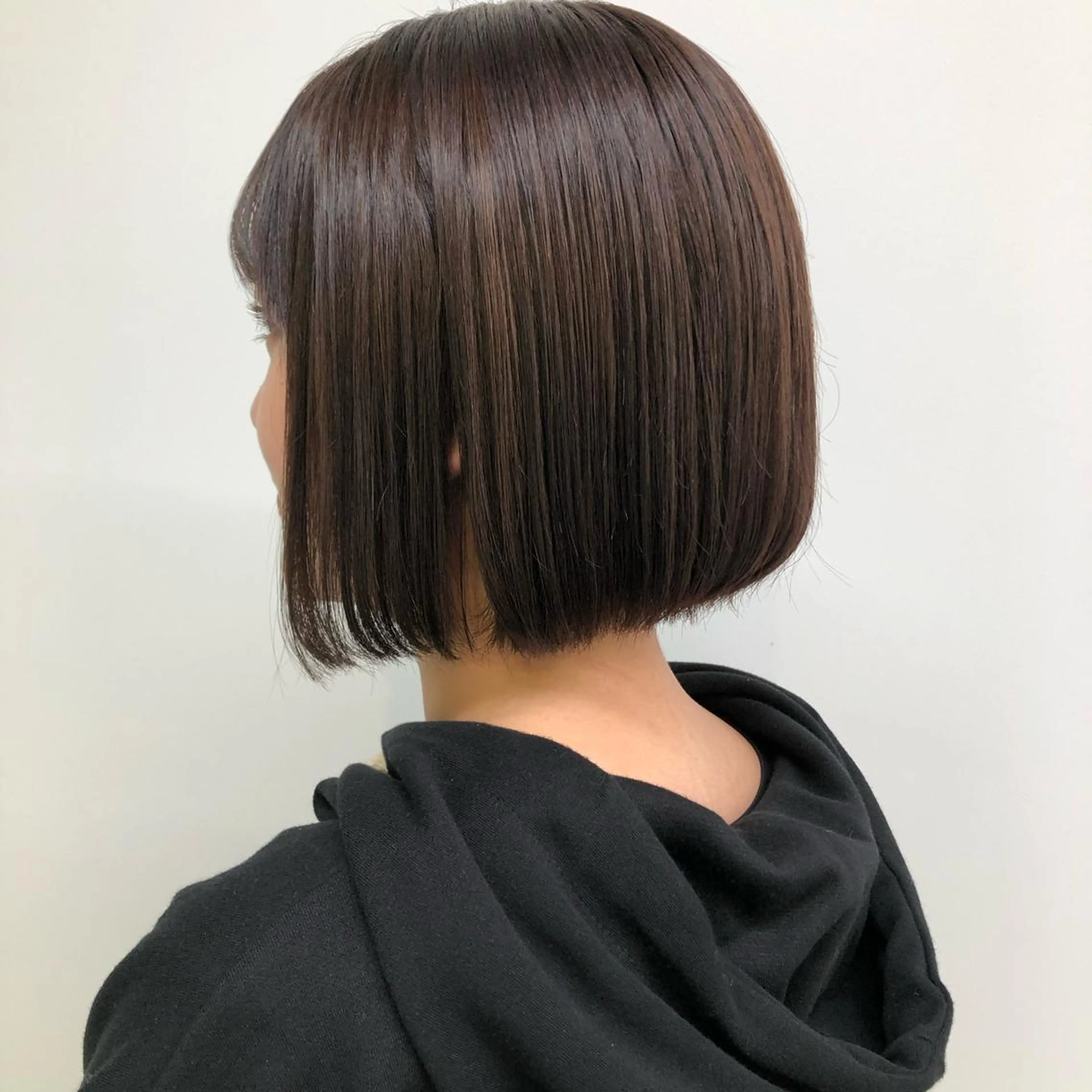 ショート カラー ボブ カット ハイトーン特化🌟 仲川和人のヘアスタイル