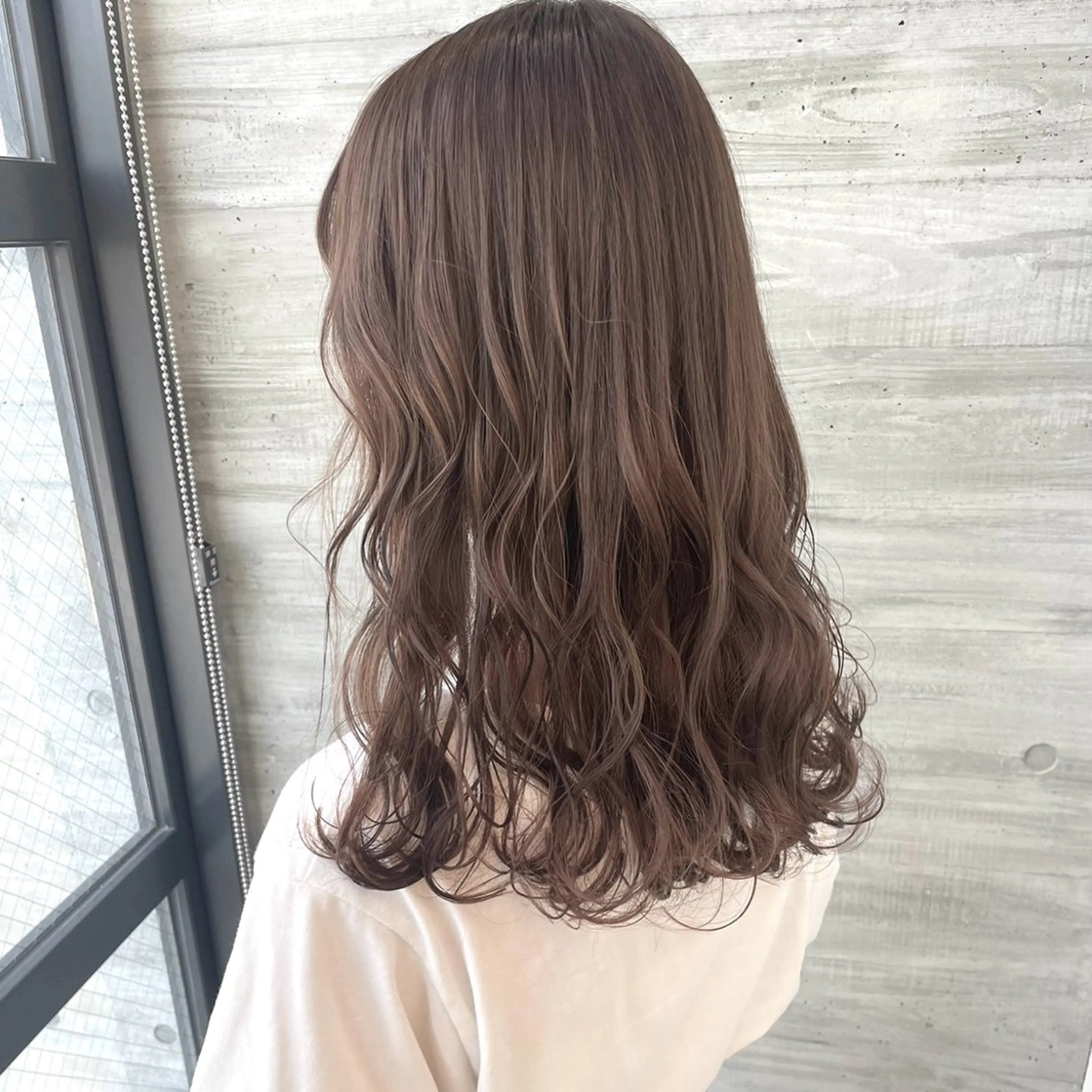 セミロング カラー ヘアカラー ParveMix 🐾鳥取彩花のヘアスタイル