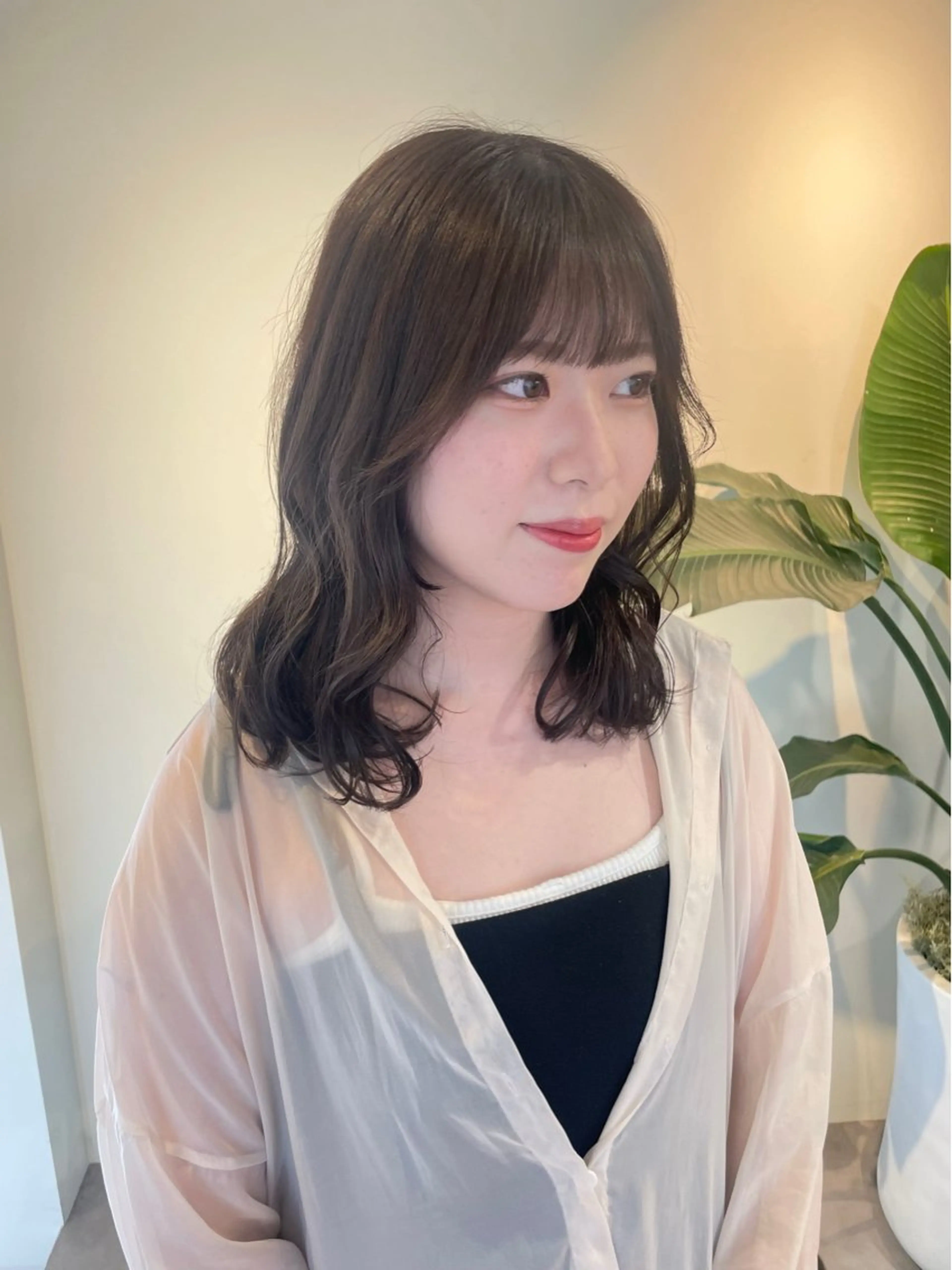 ミディアム カラー カット ヘアカラー トリートメント 若月 あやかのヘアスタイル