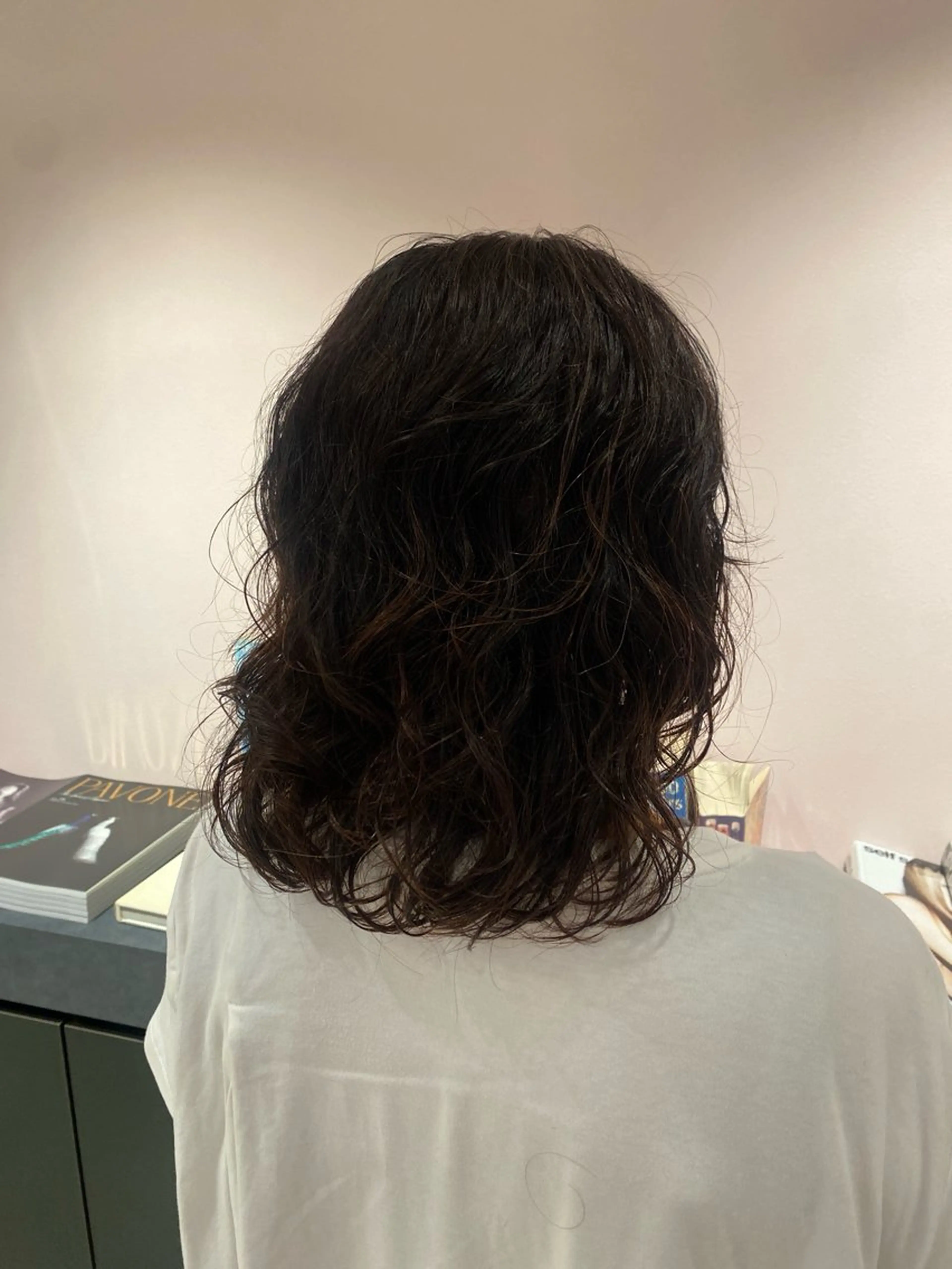 ミディアム パーマ ミディアムパーマ レイヤーカット パーマ 🫧Miyu パーマ 縮毛🫧のヘアスタイル