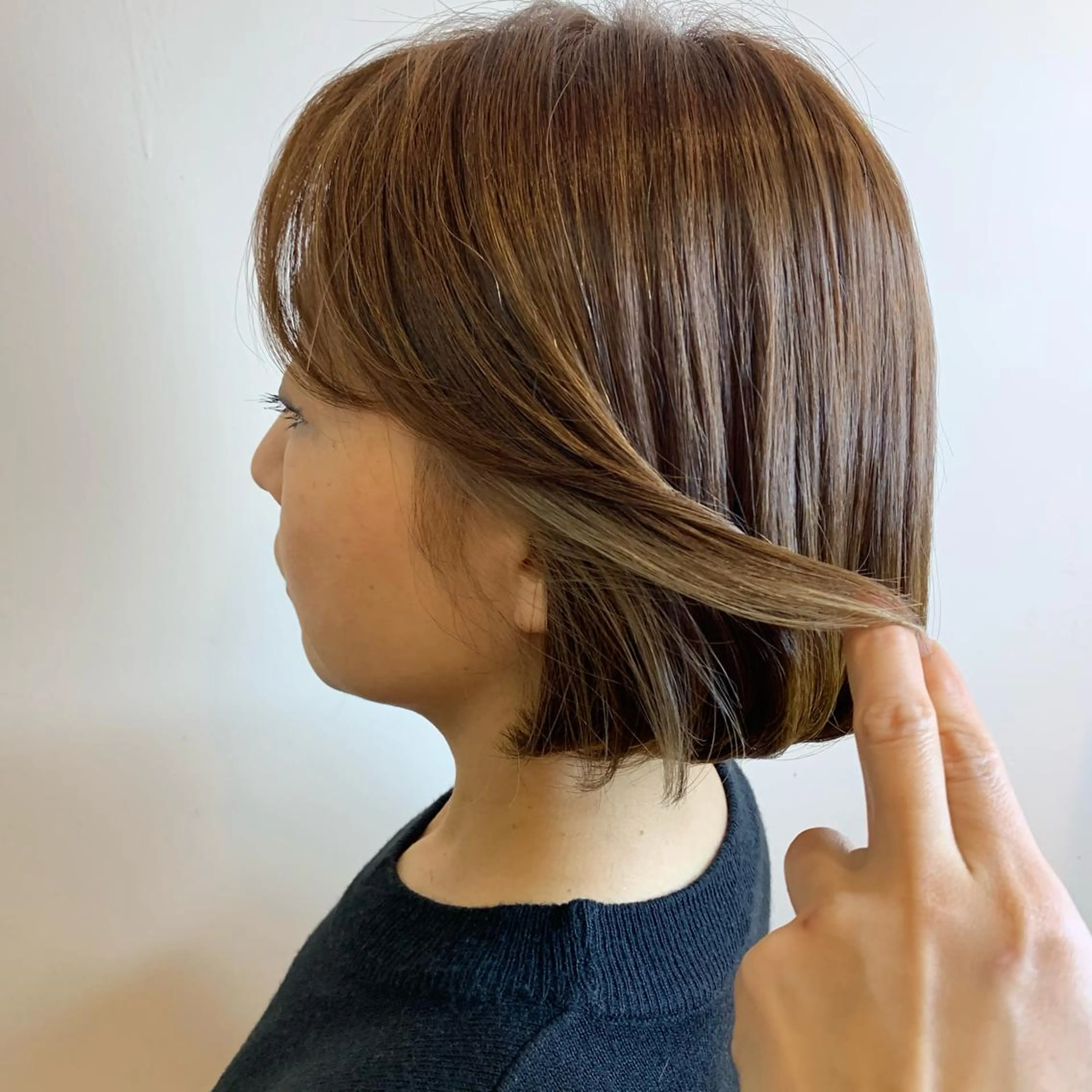 ミディアム カラー ベージュカラー イヤリングカラー カット ヘアカラー トリートメント LINK yumiのヘアスタイル