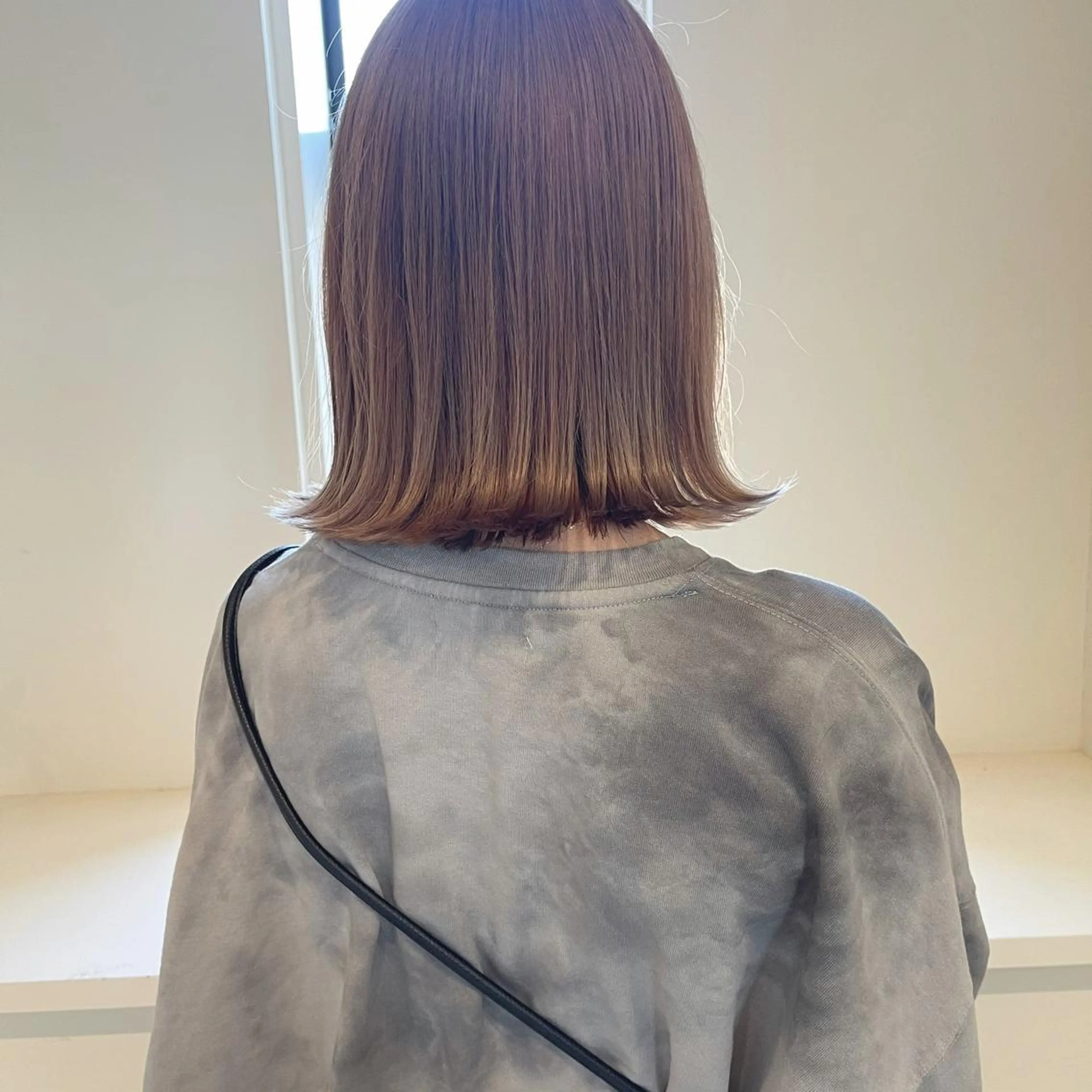 ショート Maison所属・清水 亮太／赤み消しカラーのヘアスタイル