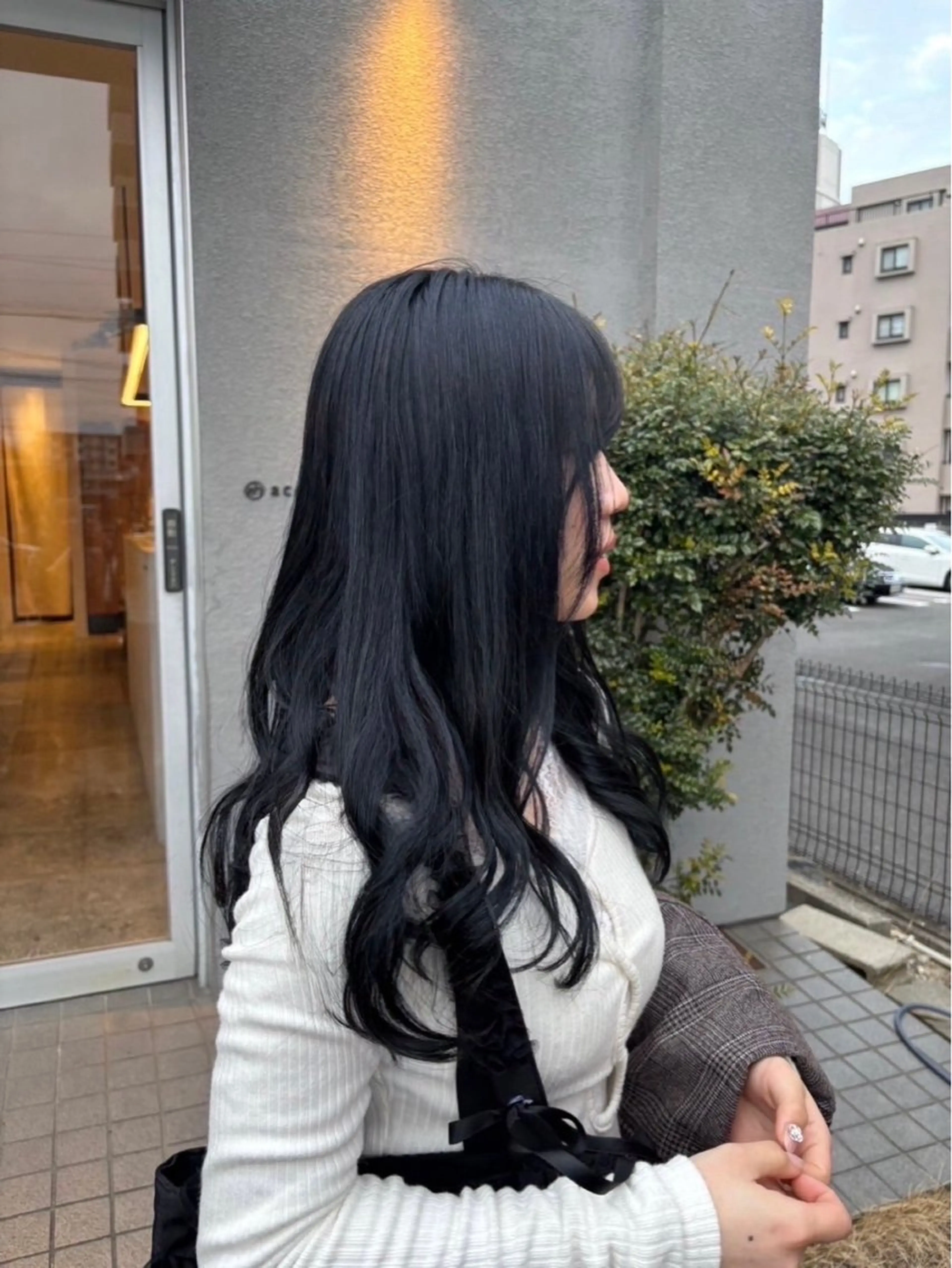ロング カラー 黒髪 ブルーカラー ブルーブラック 伊藤綸埜/艶髪/ 透明感カラー🌷のヘアスタイル