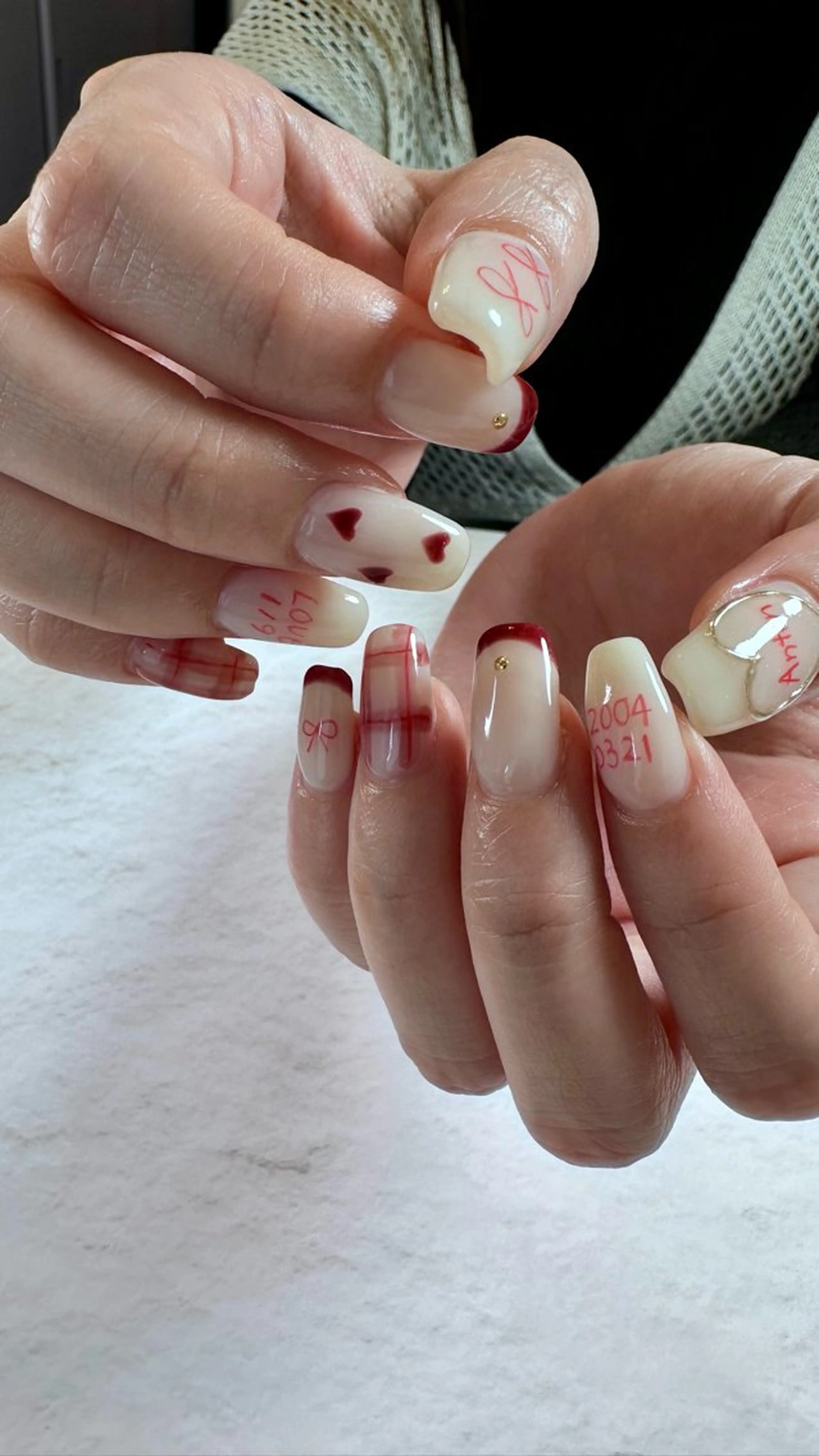 ネイル ニュアンスネイル ハンドネイル ハンドケア Atelier Ariのネイルデザイン