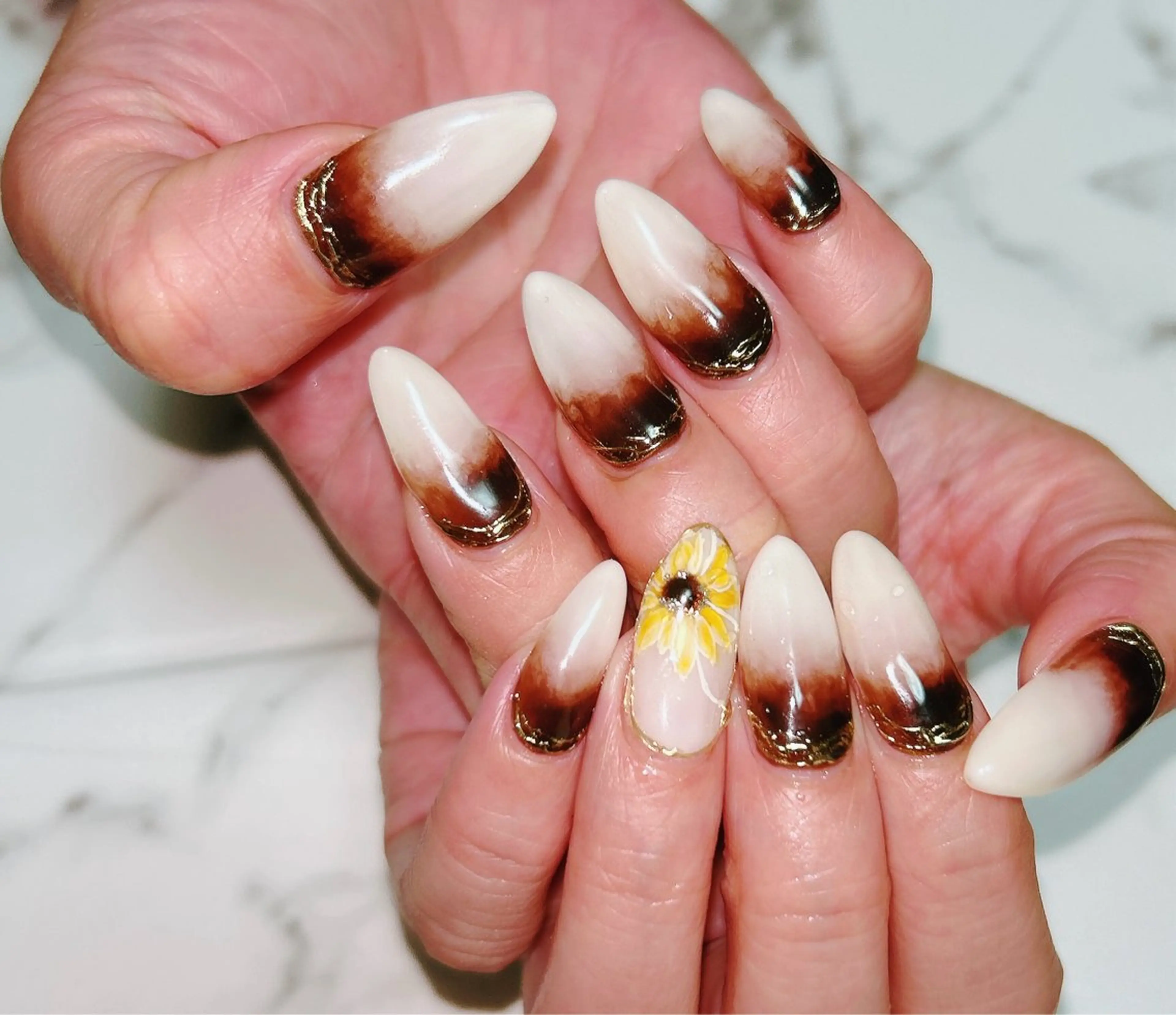 ネイル 持ち込み ハンドネイル Y′s NAILのネイルデザイン