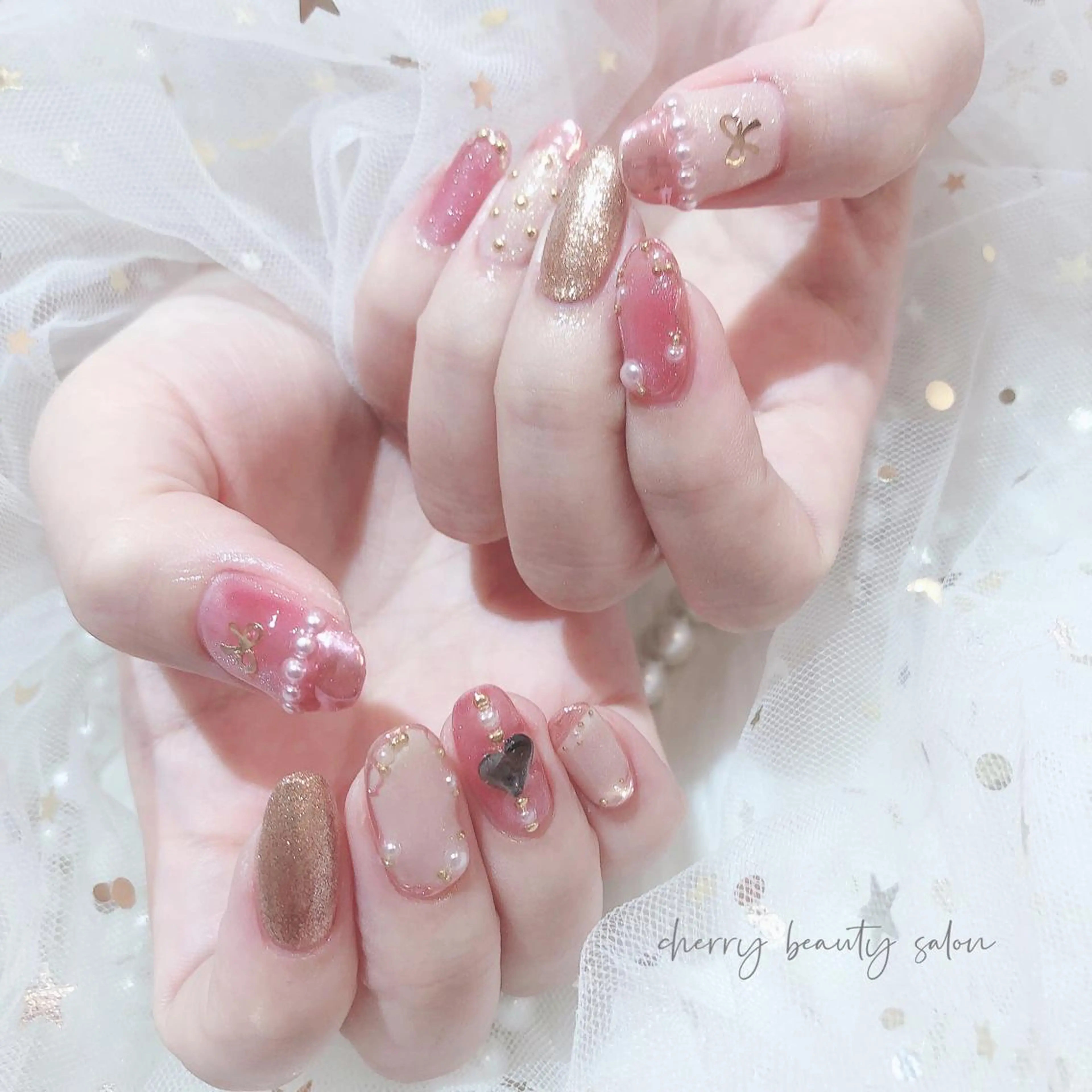 ミディアム SAKURA 🍒のネイルデザイン