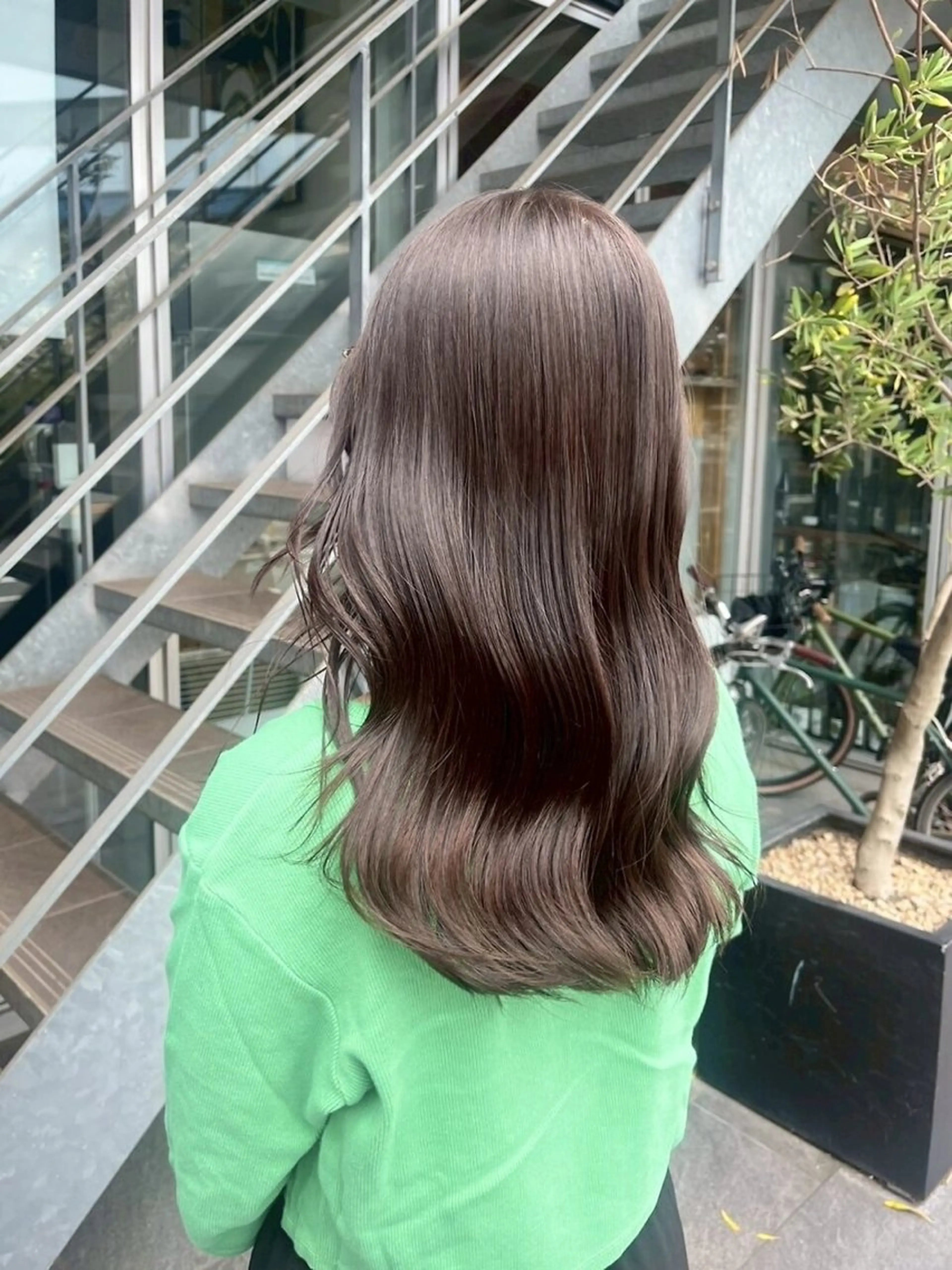 ロング カラー ヘアカラー トリートメント 鈴木弥月/透明感カラ ー/髪質改善のヘアスタイル