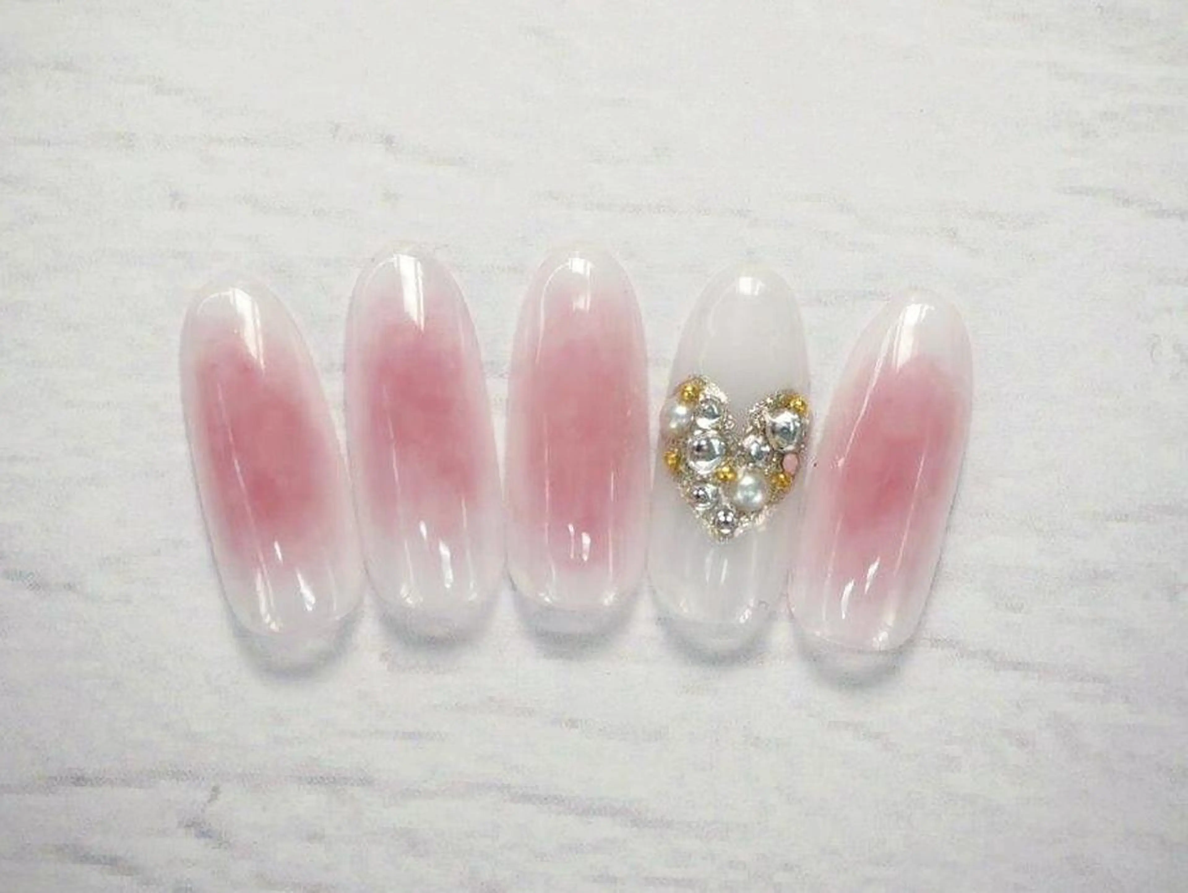 ネイル チークネイル ハート NailBeauty コルンのネイルデザイン