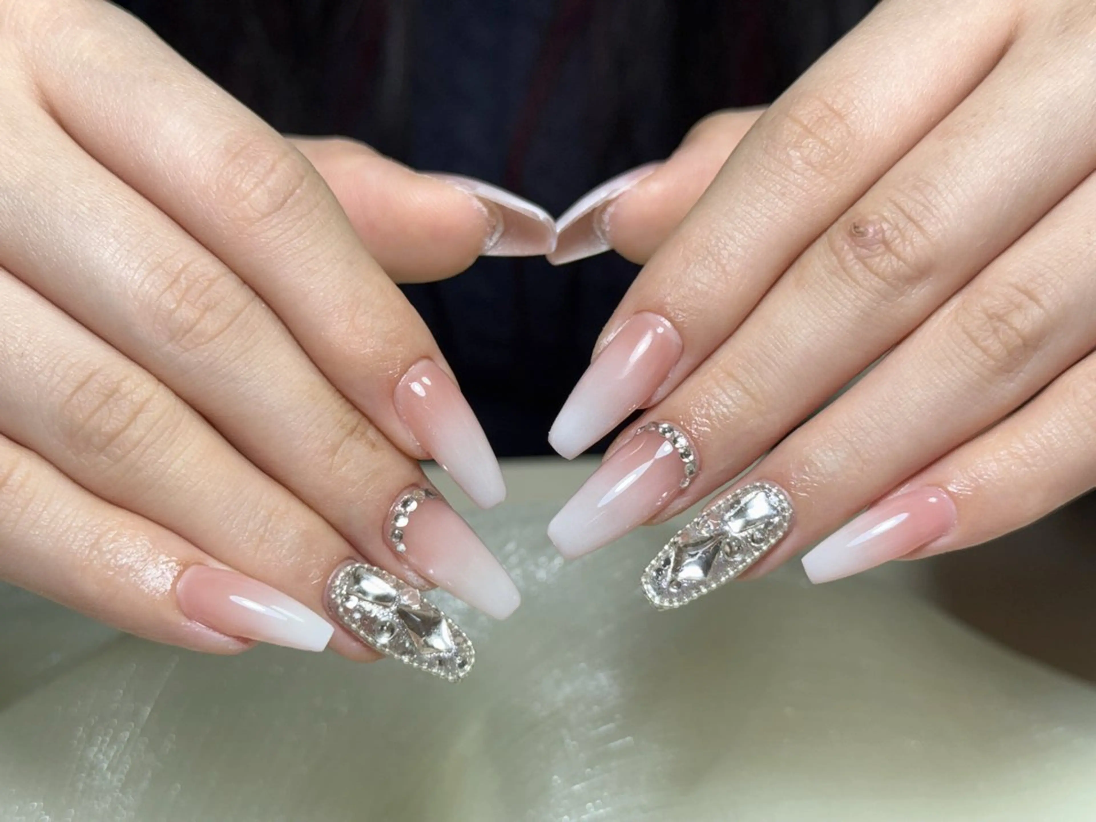 ネイル Rola kira nail salon所属・麗 レイのネイルデザイン