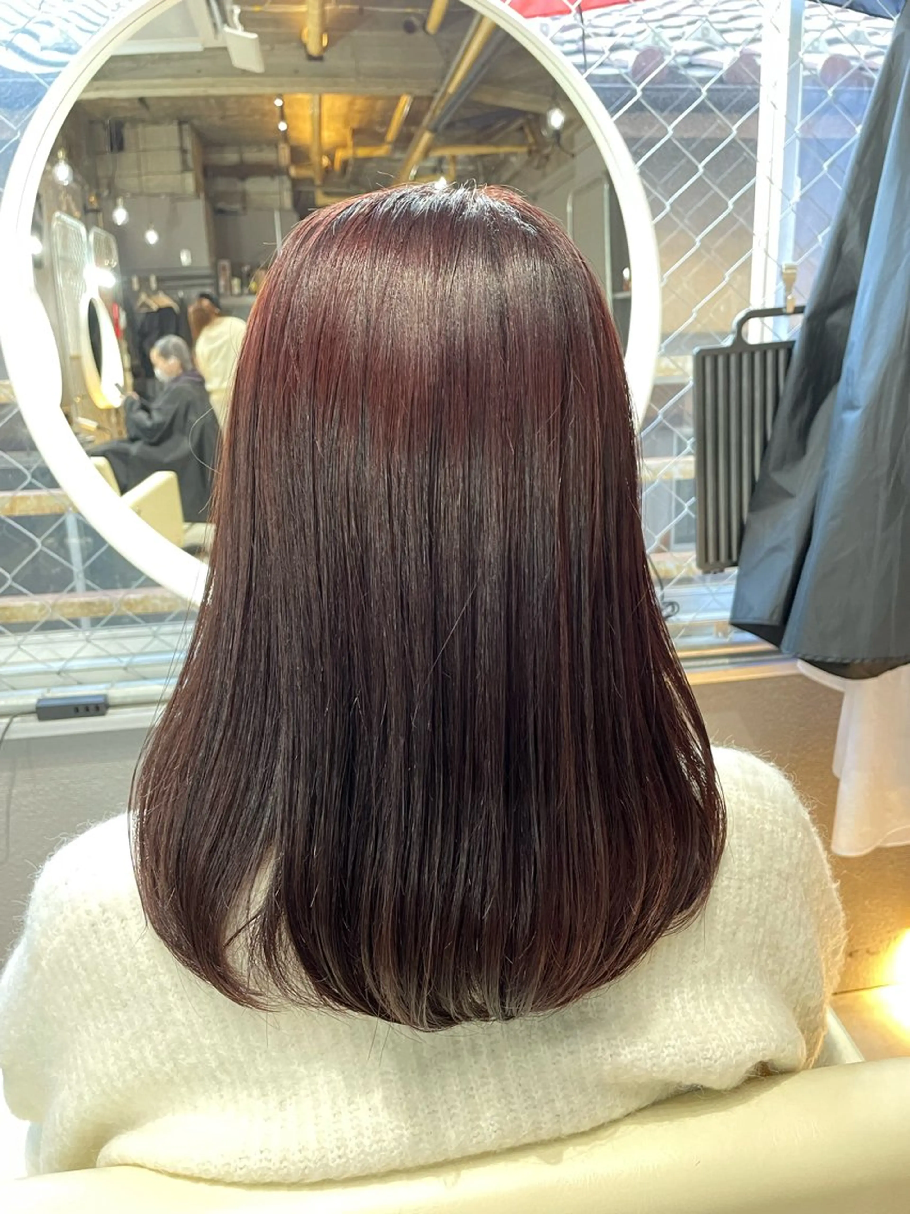 ミディアム カラー CoCooN Hiromiのヘアスタイル