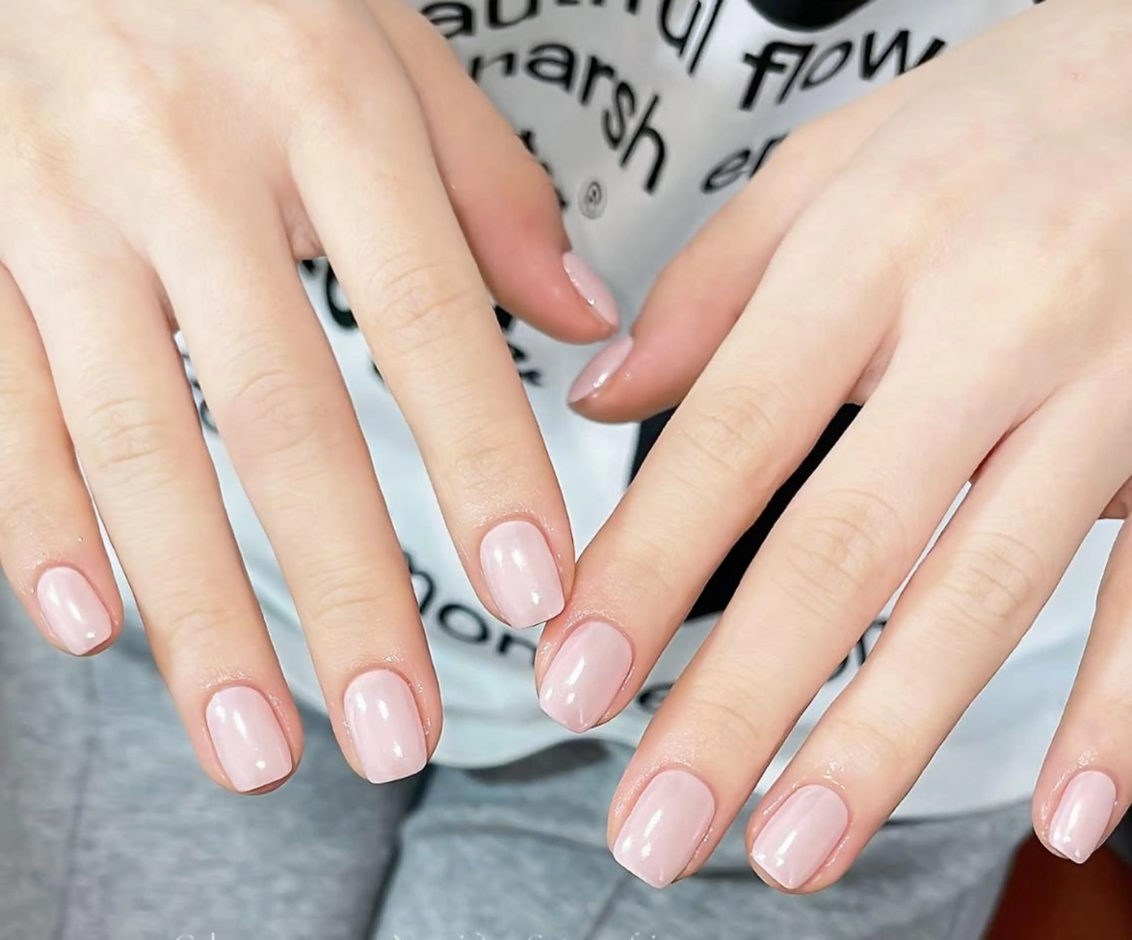 ネイル ハンドネイル エ リのネイルデザイン