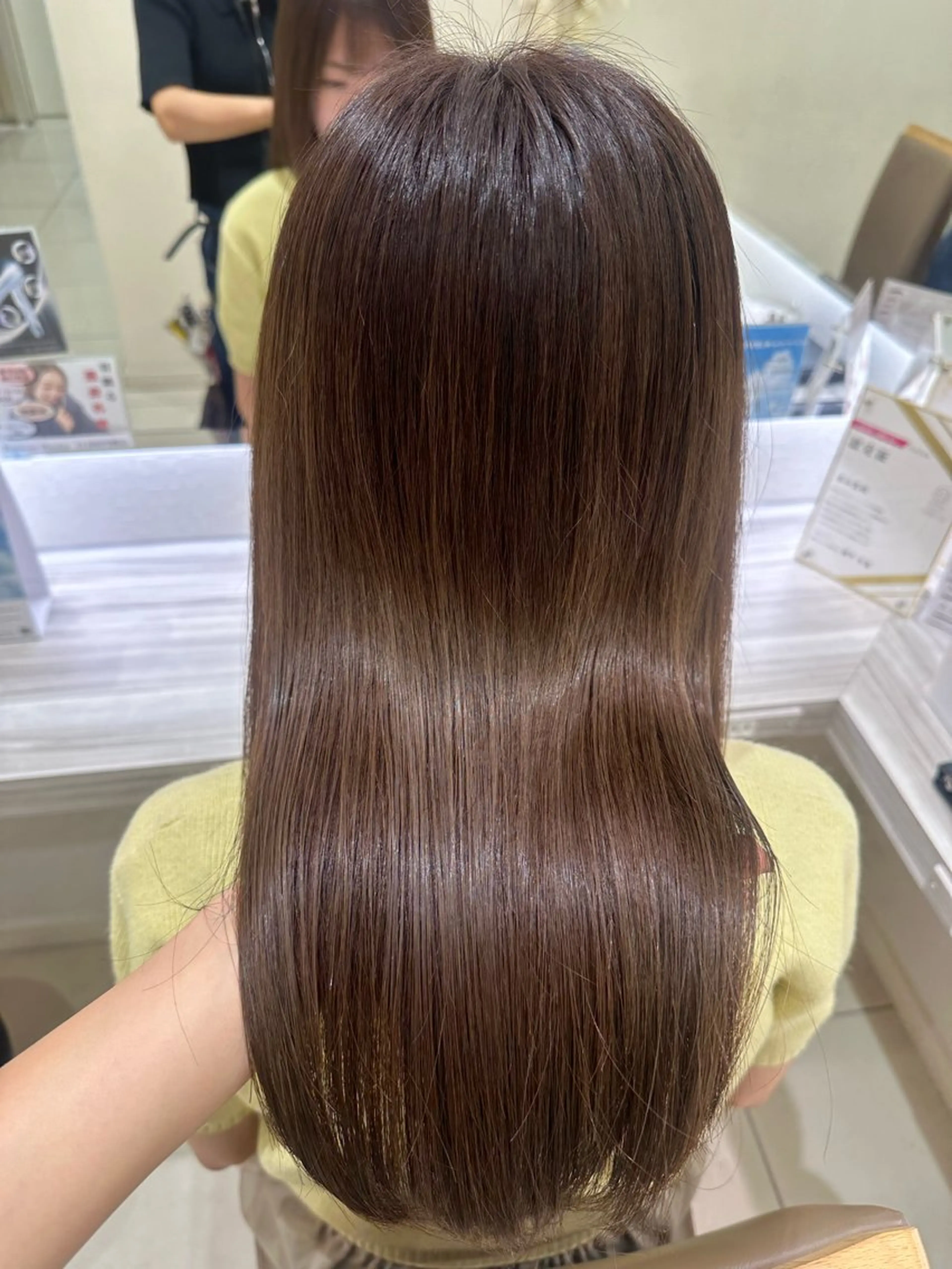 ロング カット ヘアカラー トリートメント ベージュカラー🤎 酸性縮毛矯正のヘアスタイル