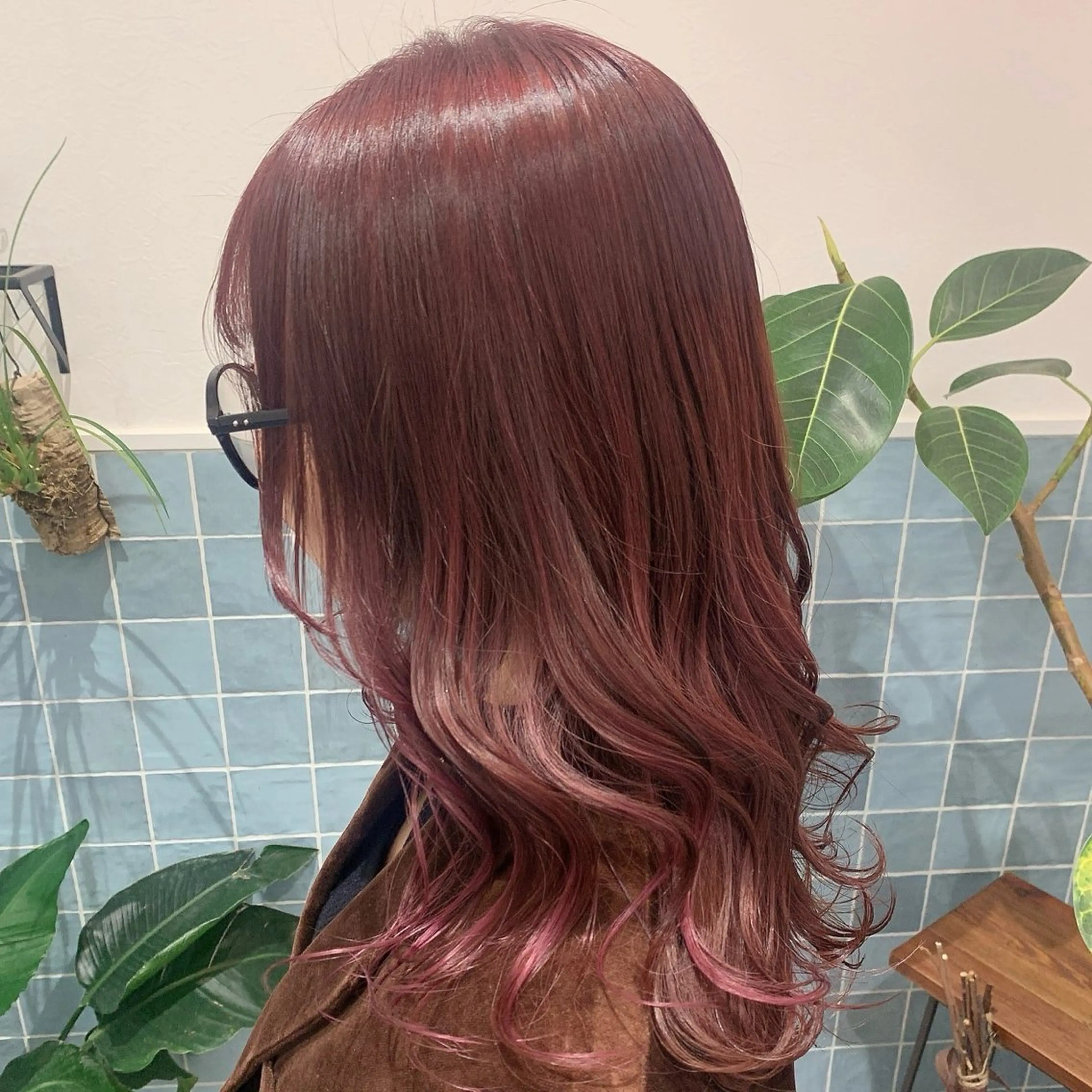 ミディアム カラー 🍑ブリーチなし ダブルカラーuRiのヘアスタイル