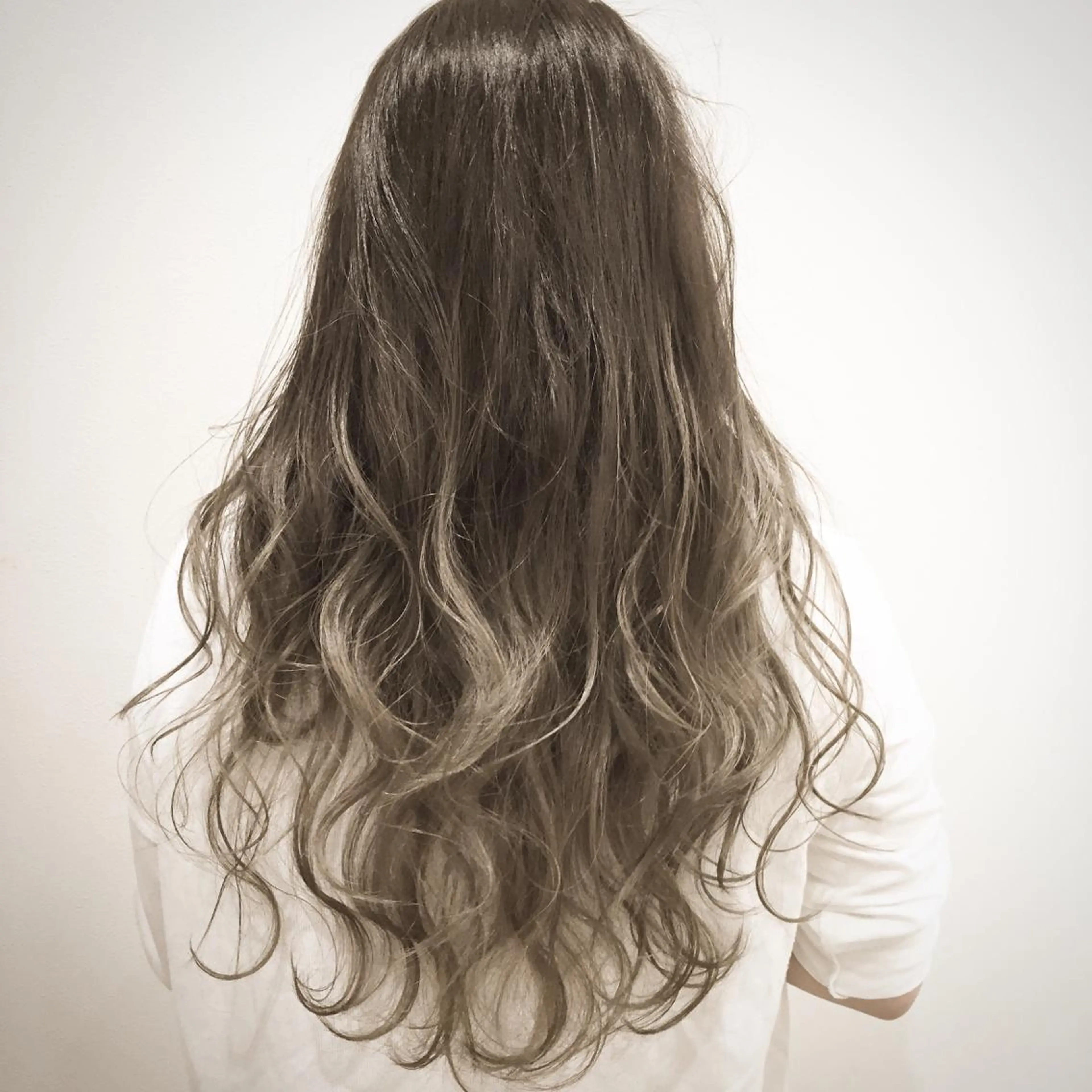 ショート ミディアム セミロング ロング カラー パーマ ヘアアレンジ メンズ キッズ カット ヘアカラー トリートメント marshu  梅田店所属・髪質改善 透明感×韓国風のヘアスタイル