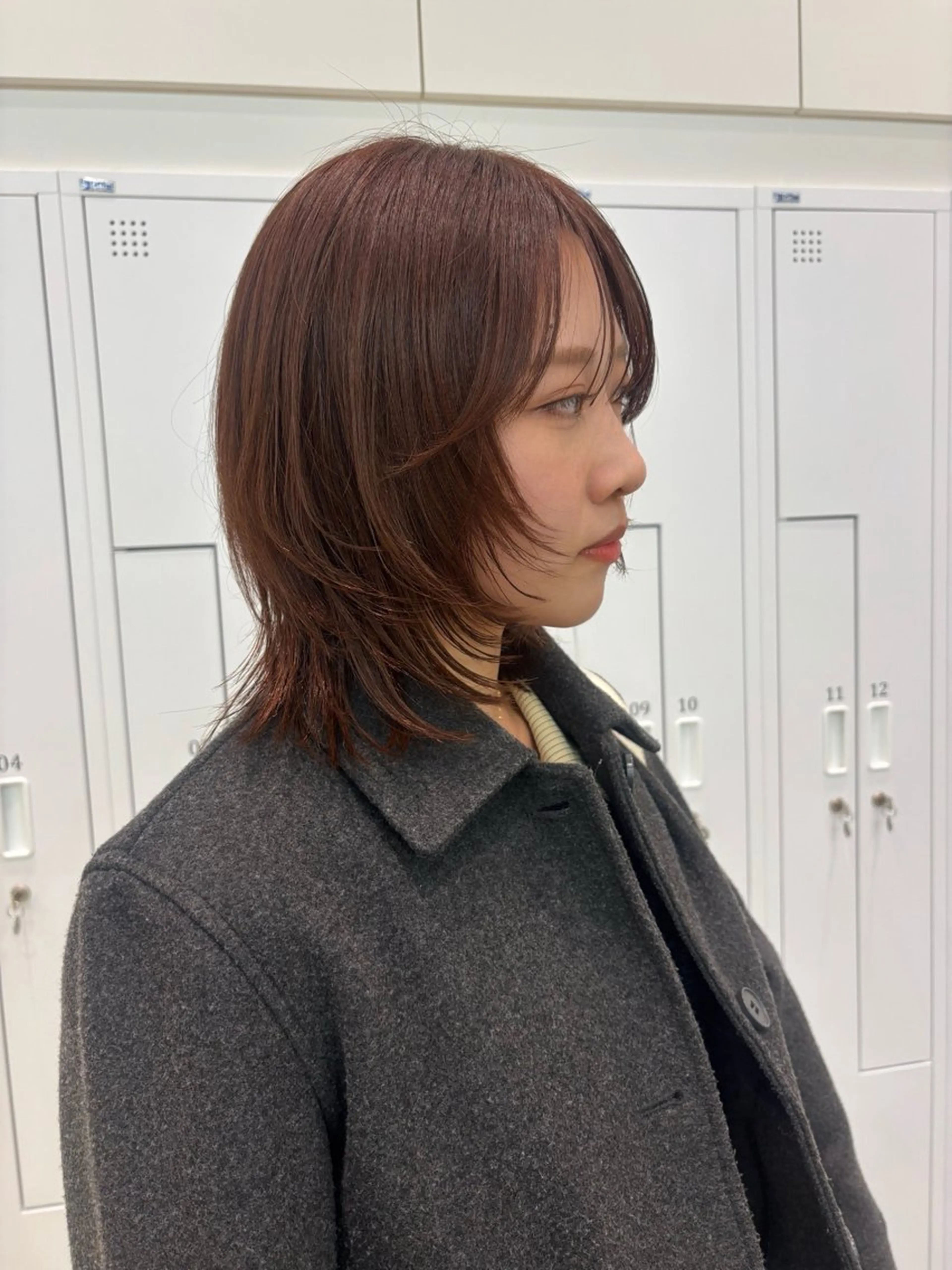 ミディアム ピンクブラウン レイヤーカット カット ヘアカラー 艶髪ストレート🫶 AYANAのヘアスタイル