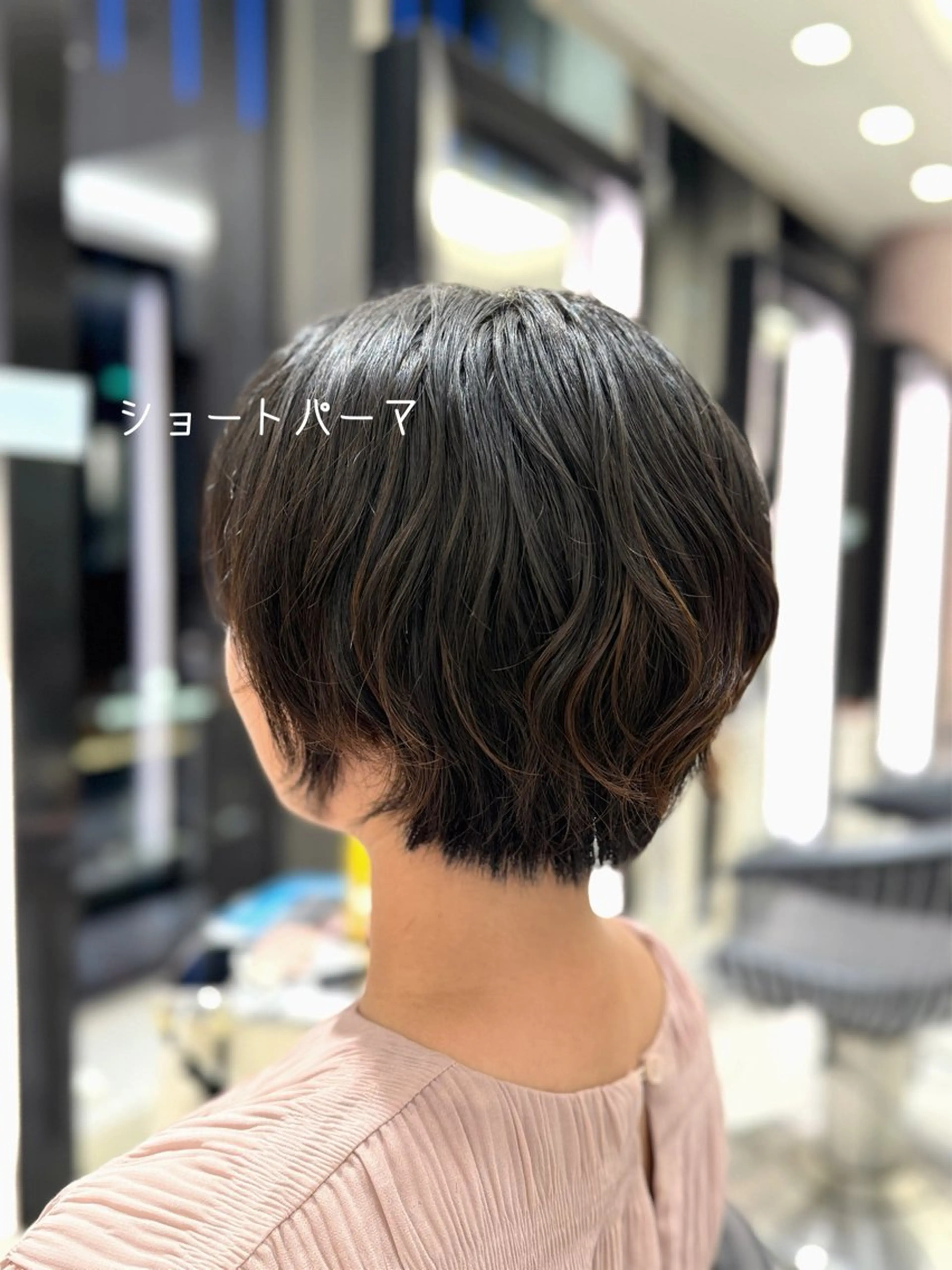 ショート パーマ ショートヘア カット パーマ ミディアムカット✂︎ 🌻ゆりな🌻のヘアスタイル