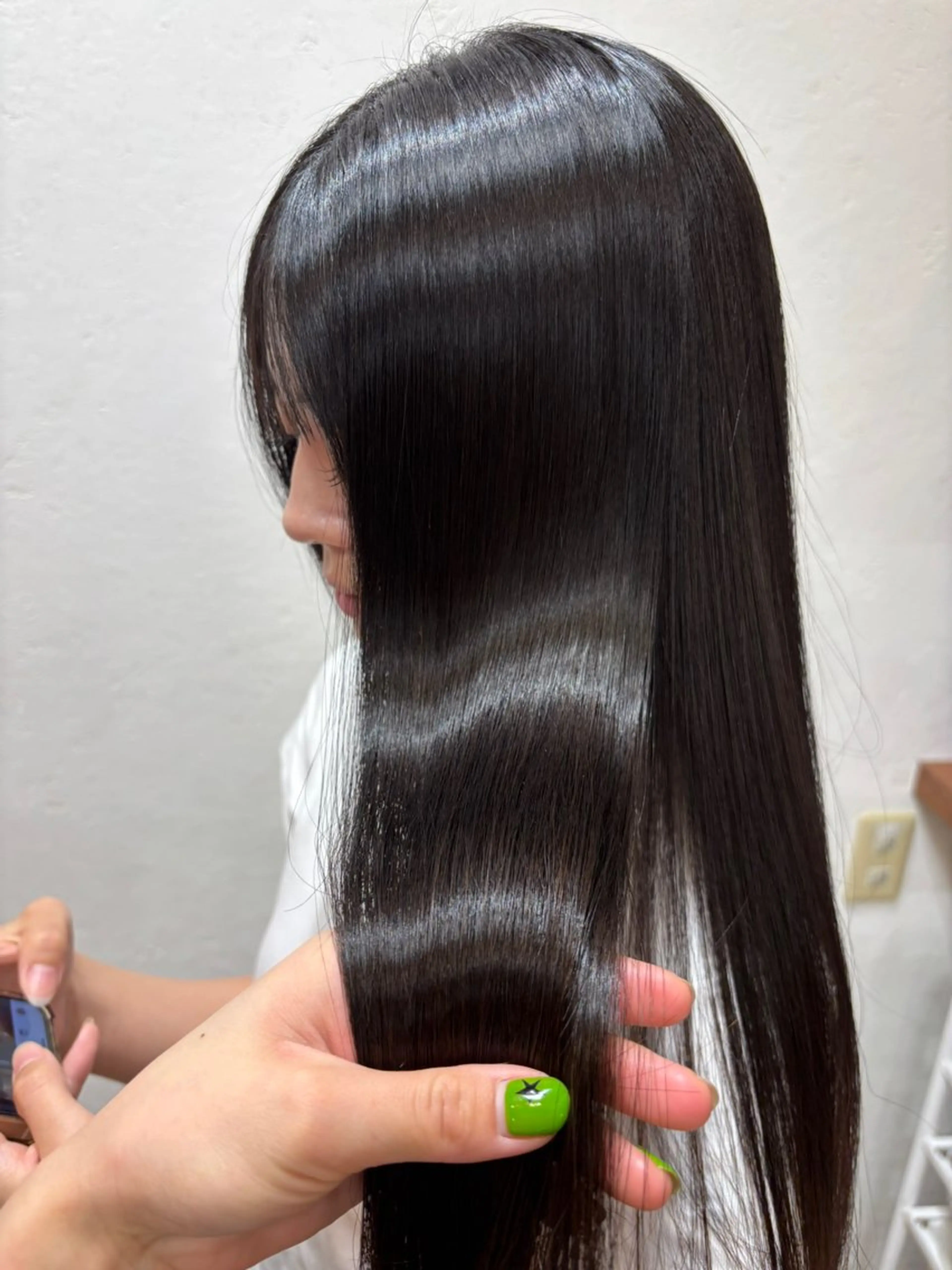 ロング 大崎 凜のヘアスタイル