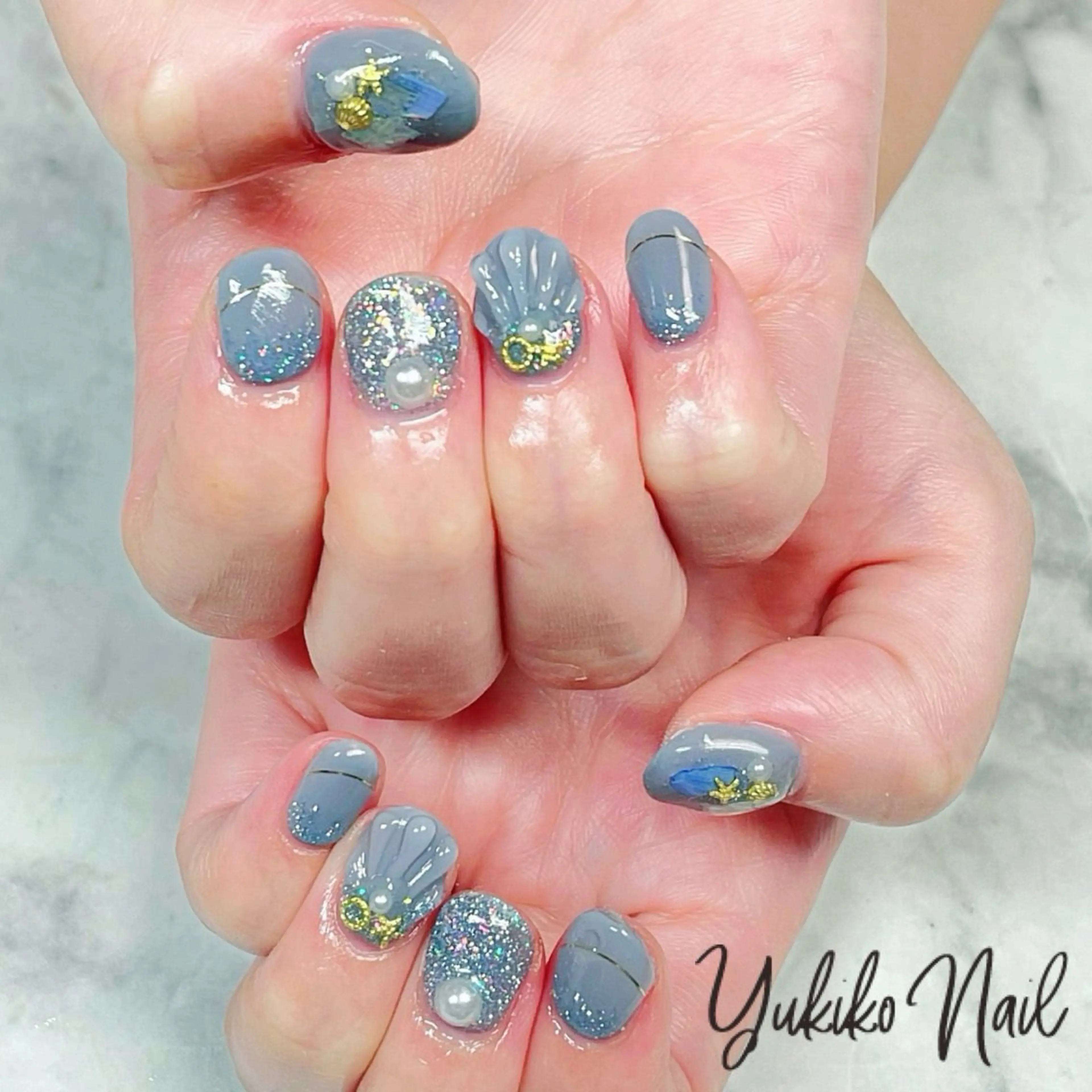 ネイル フラッシュネイル キラキラネイル 夏ネイル ハンドネイル ユキコ ネイルのネイルデザイン