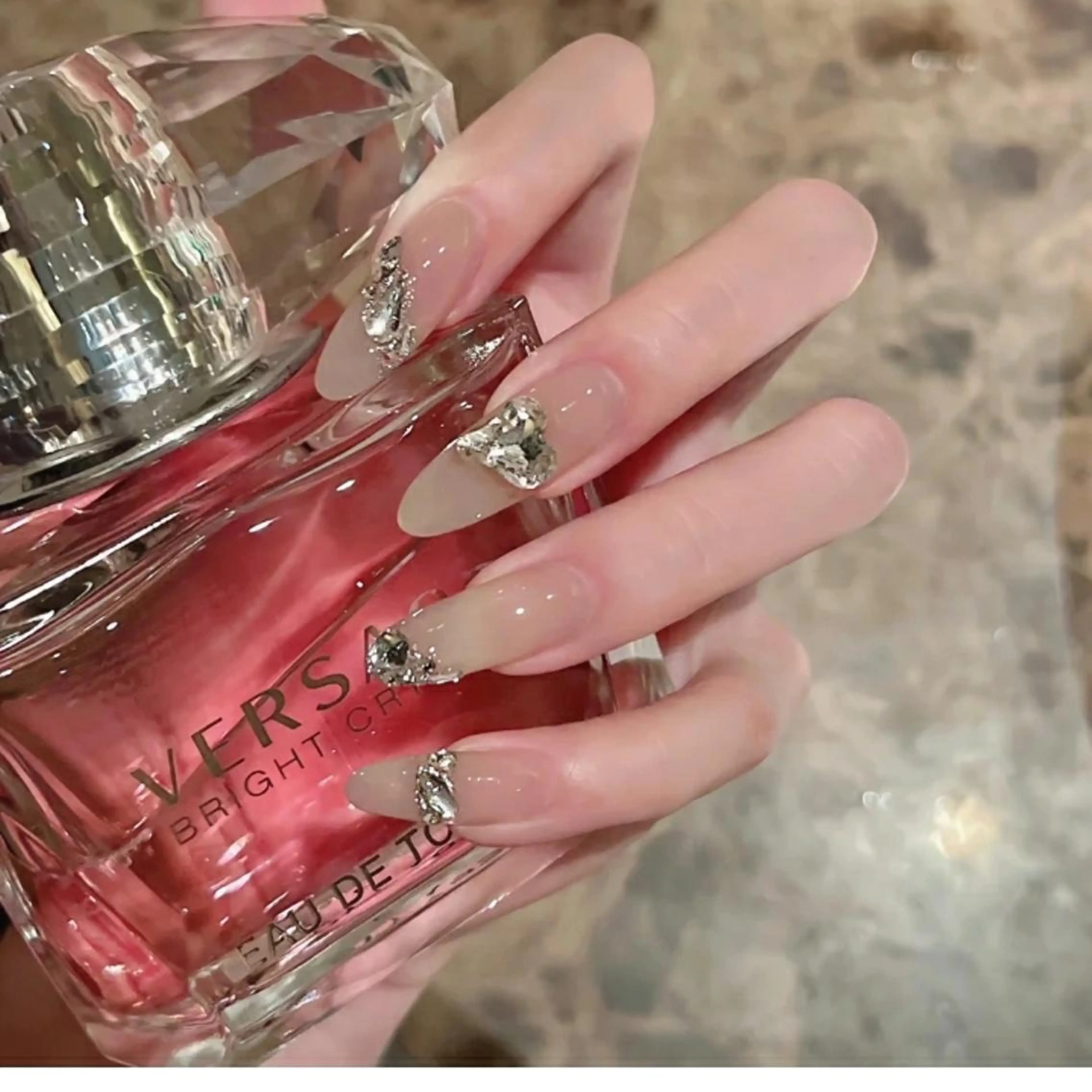 ネイル へぜリヒ ·もものネイルデザイン